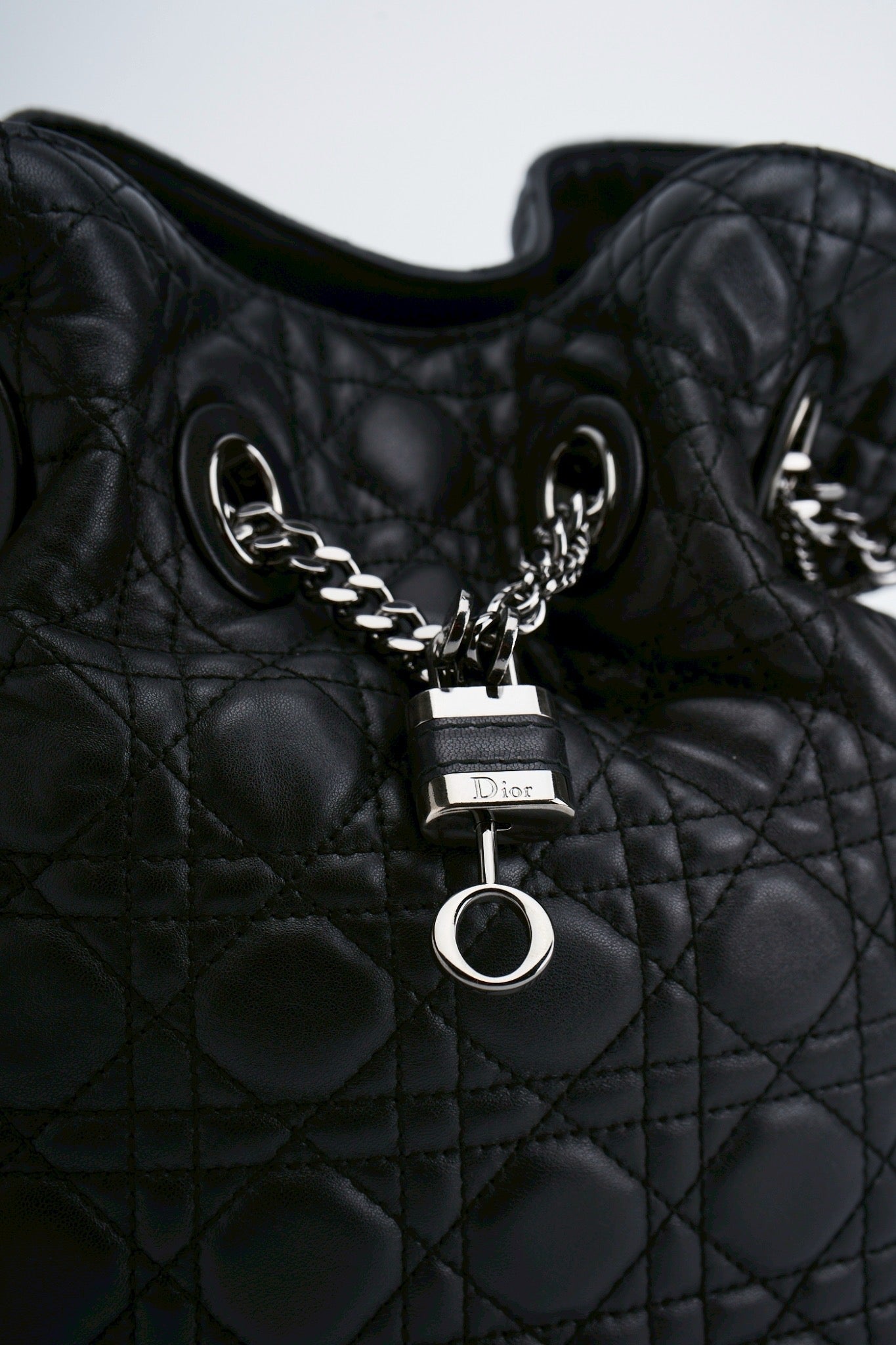 Lady dior cannage padlock bucket