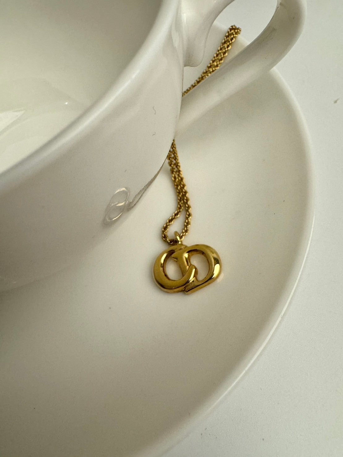 Dior CD logo gold medium necklace