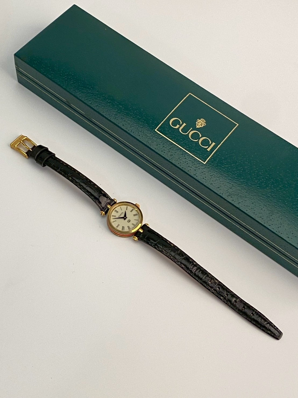 Gucci 2000m cream watch