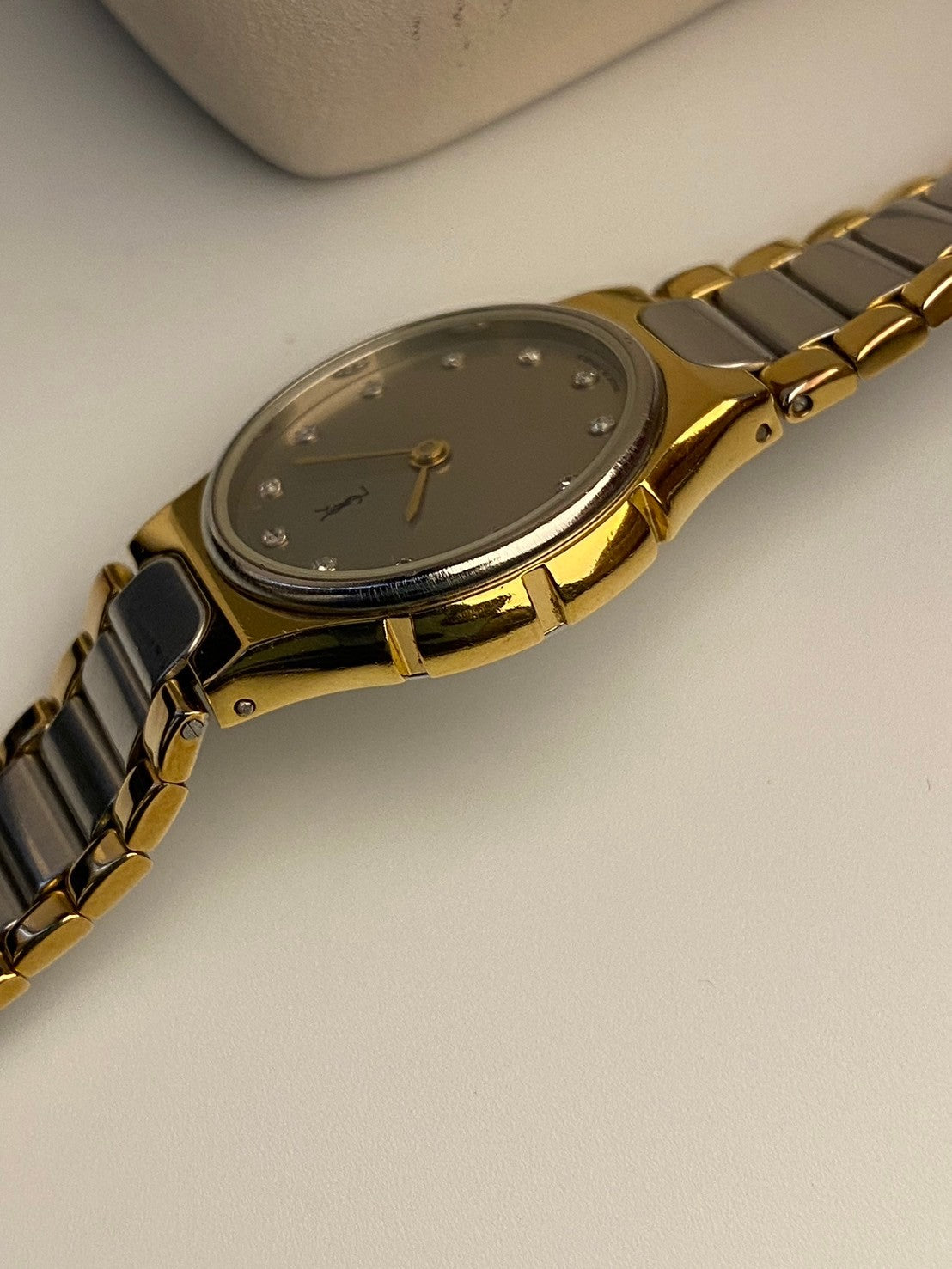 Ysl dimond gray dial c.9046