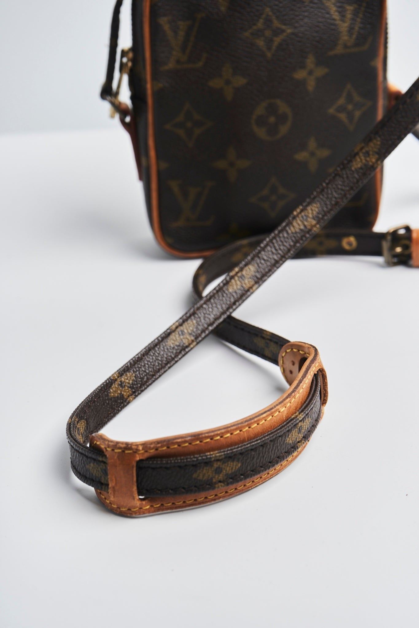 Louis vuitton amazon mini crossbody