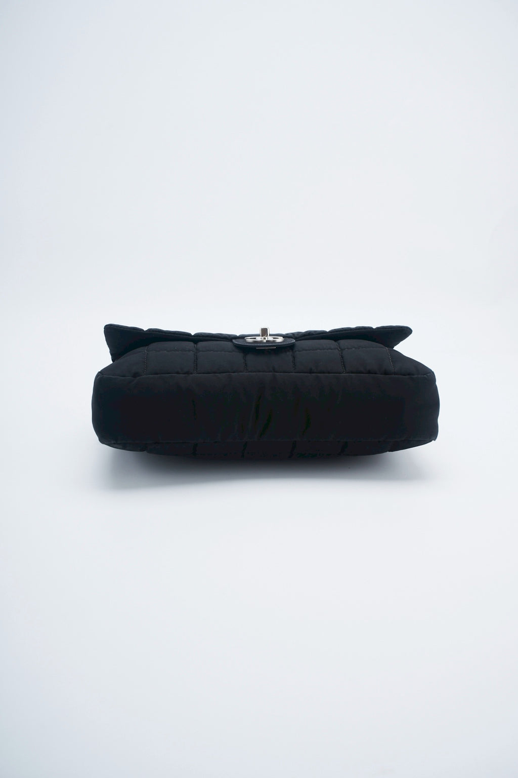 Chanel nylon easy flab “12