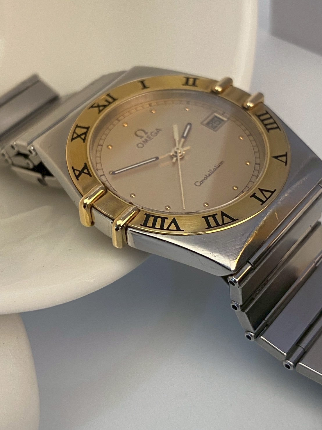Omega constellation twotone date gold dial