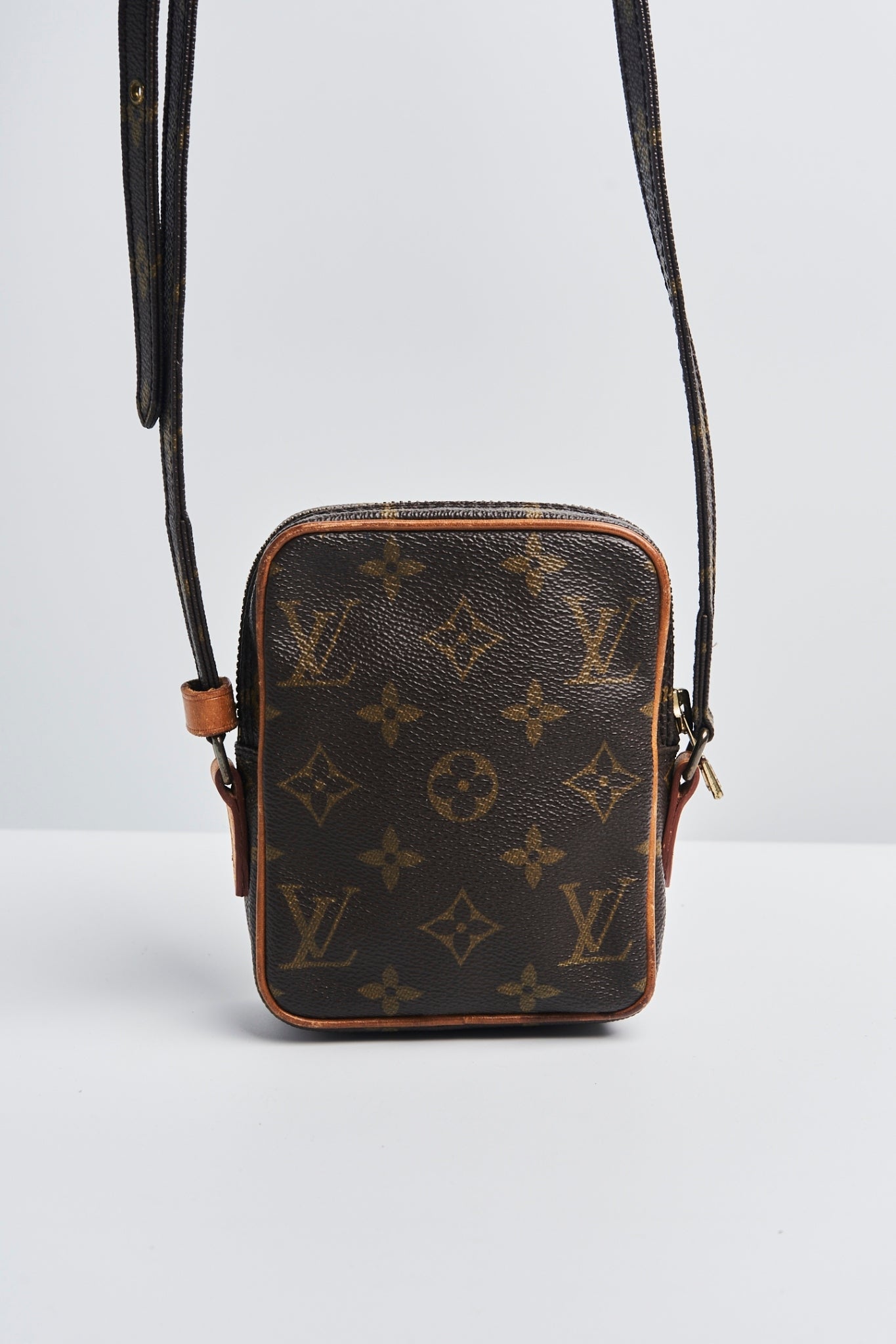 Louis vuitton amazon mini crossbody