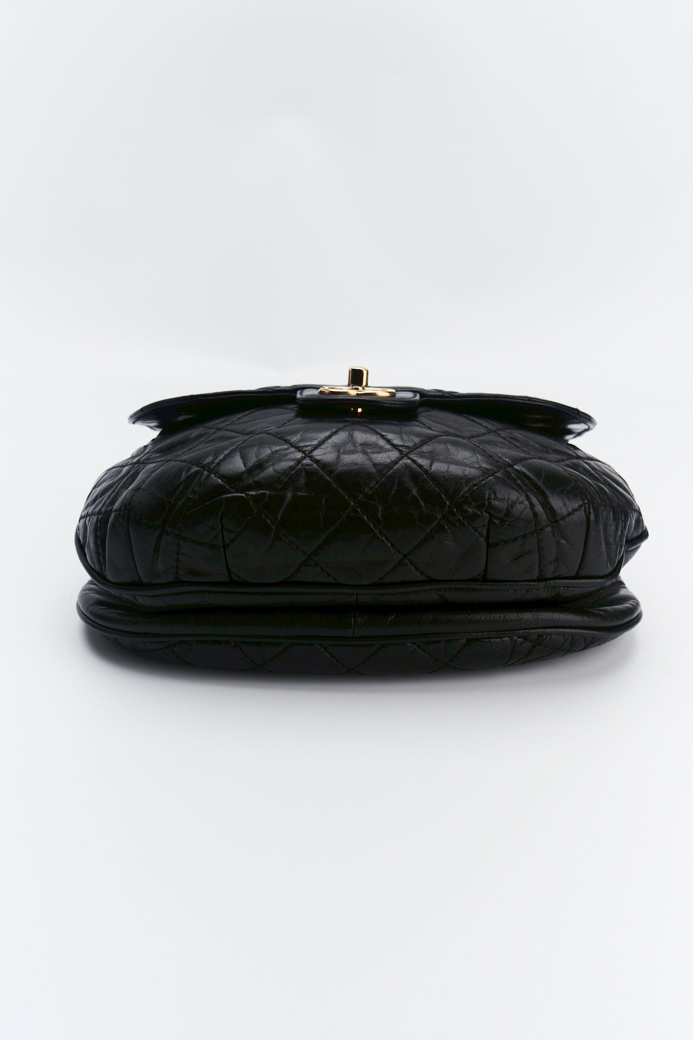Chanel dubai messenger