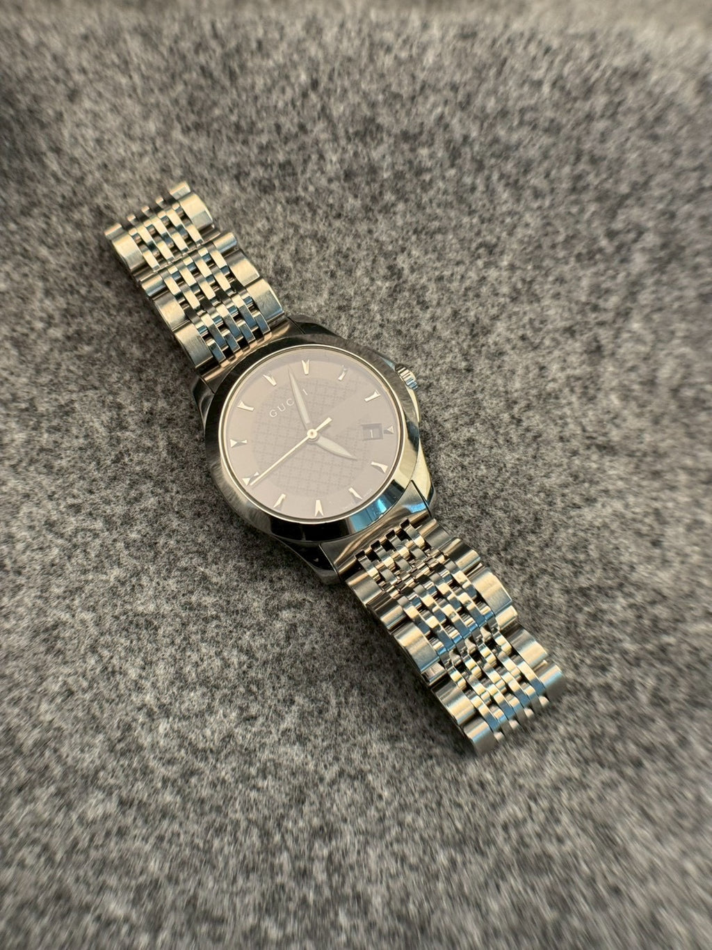 Gucci G-Timeless 126.5 c.7066