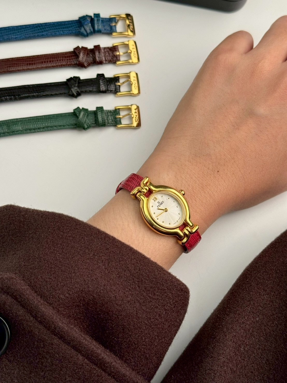 Fendi change strap 5pc.