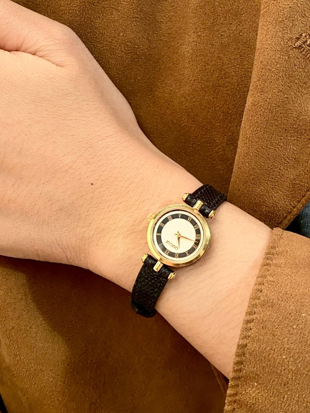 Gucci 2000I black dial lady