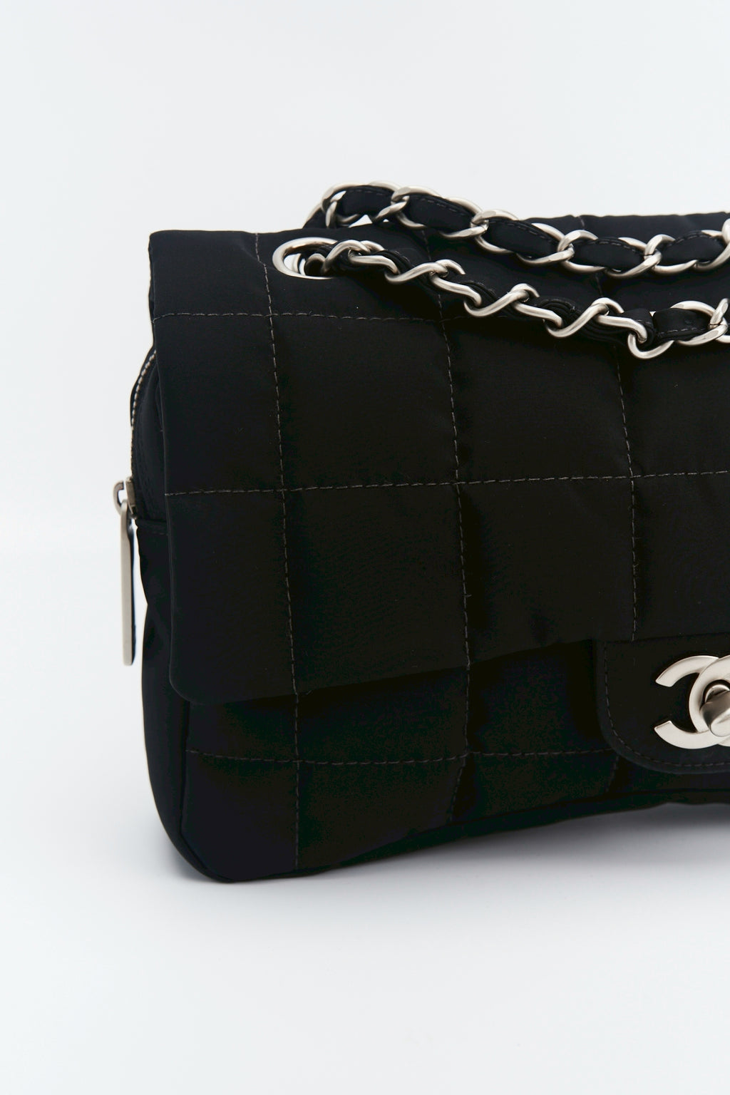 Chanel nylon easy flab “12