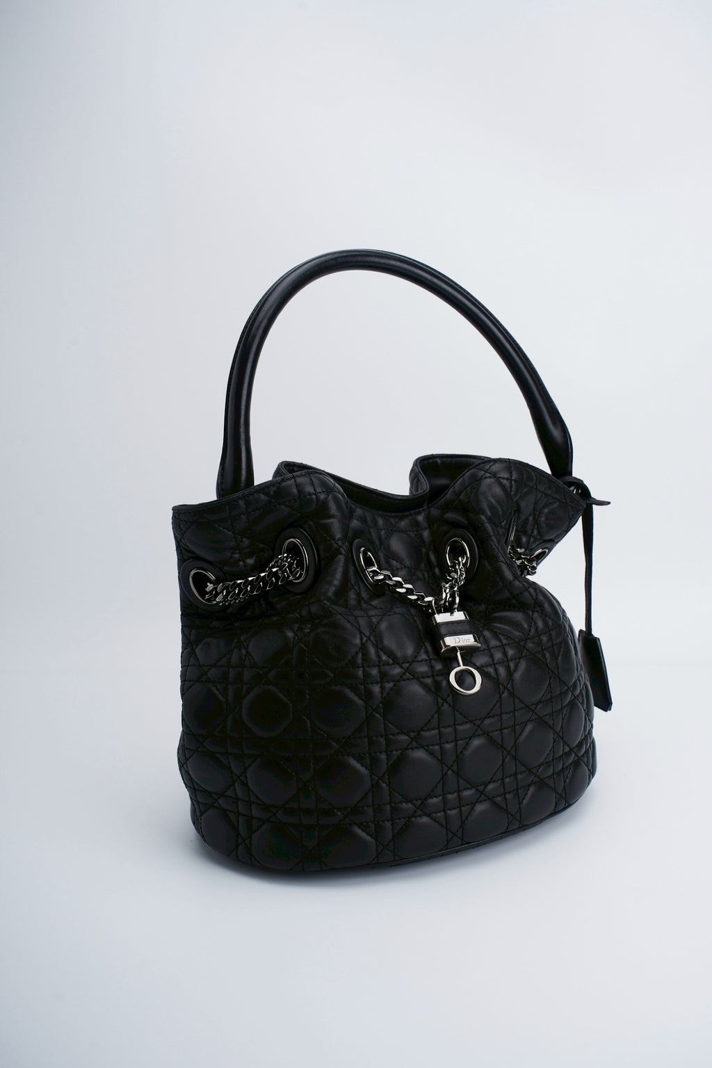 Lady dior cannage padlock bucket