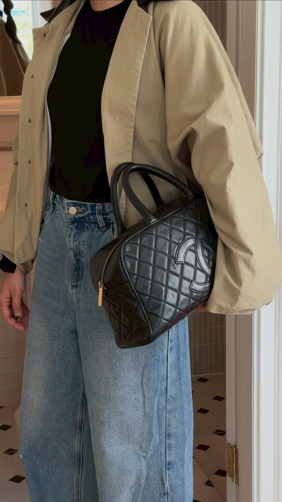 Chanel Boston black
