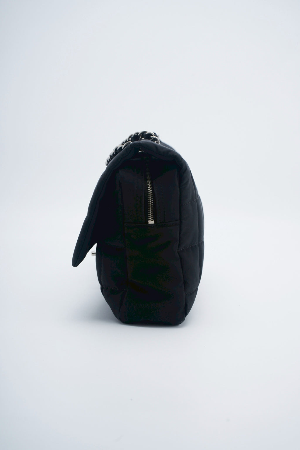 Chanel nylon easy flab “12