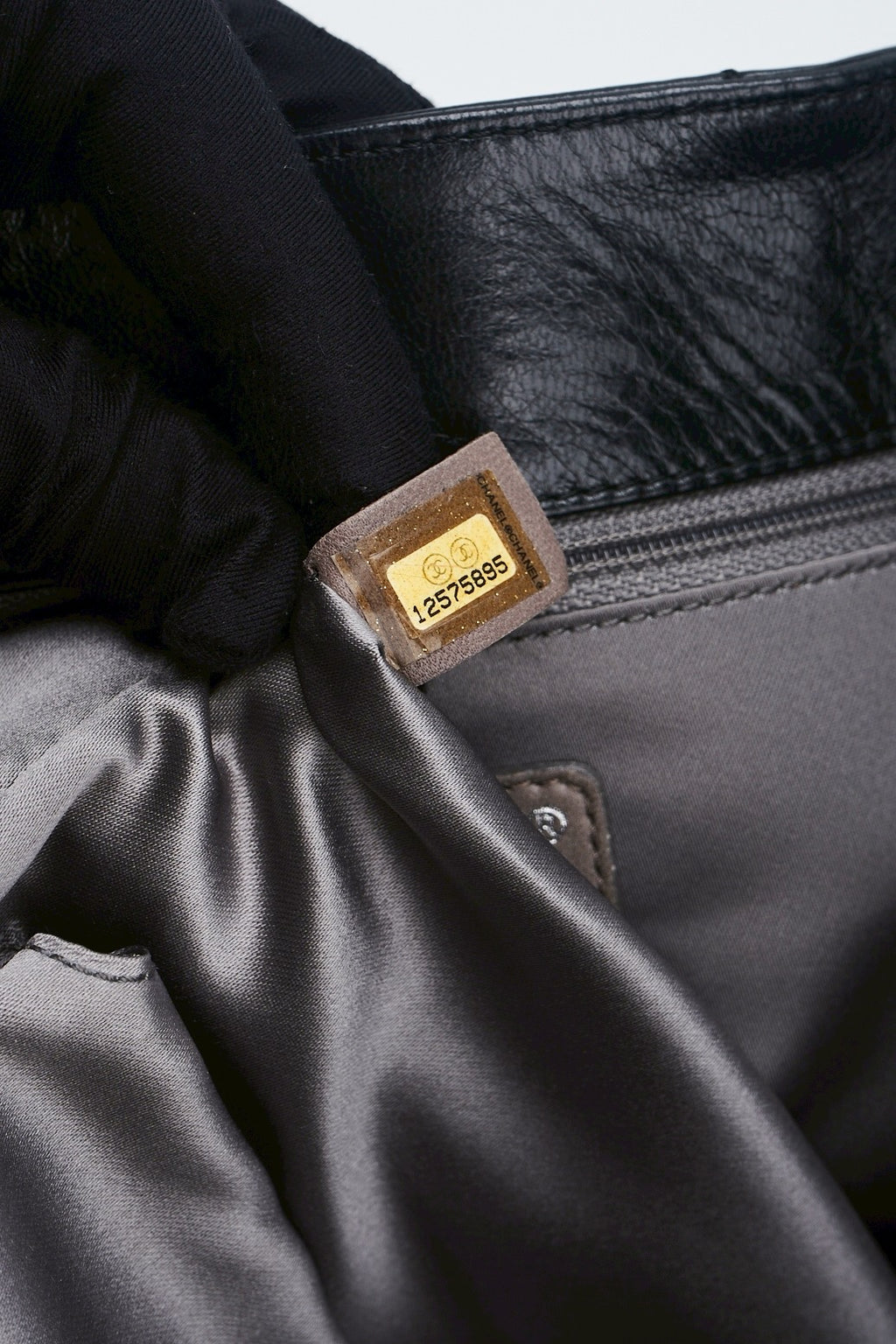 Chanel Reissue east west