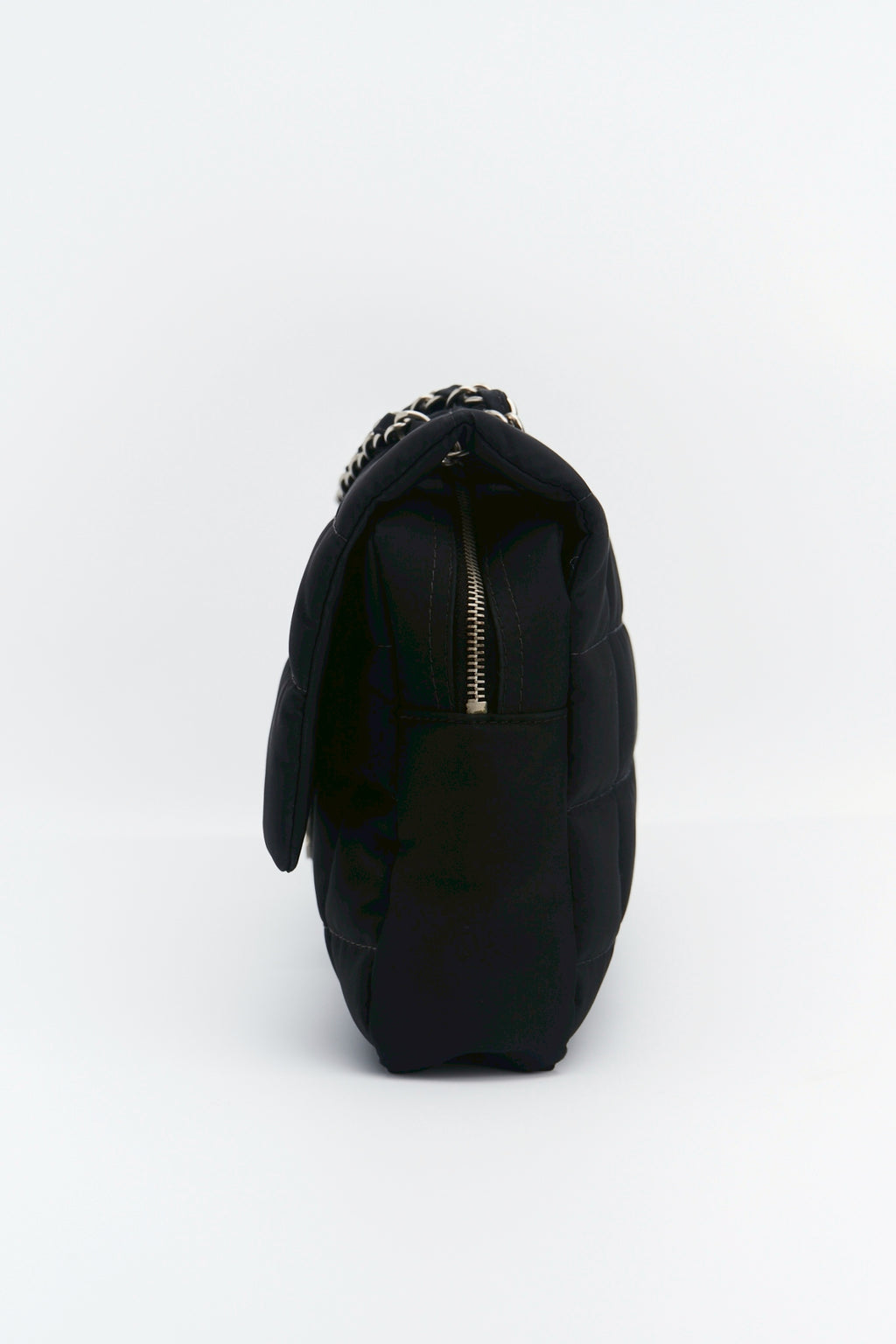 Chanel nylon easy flab “10