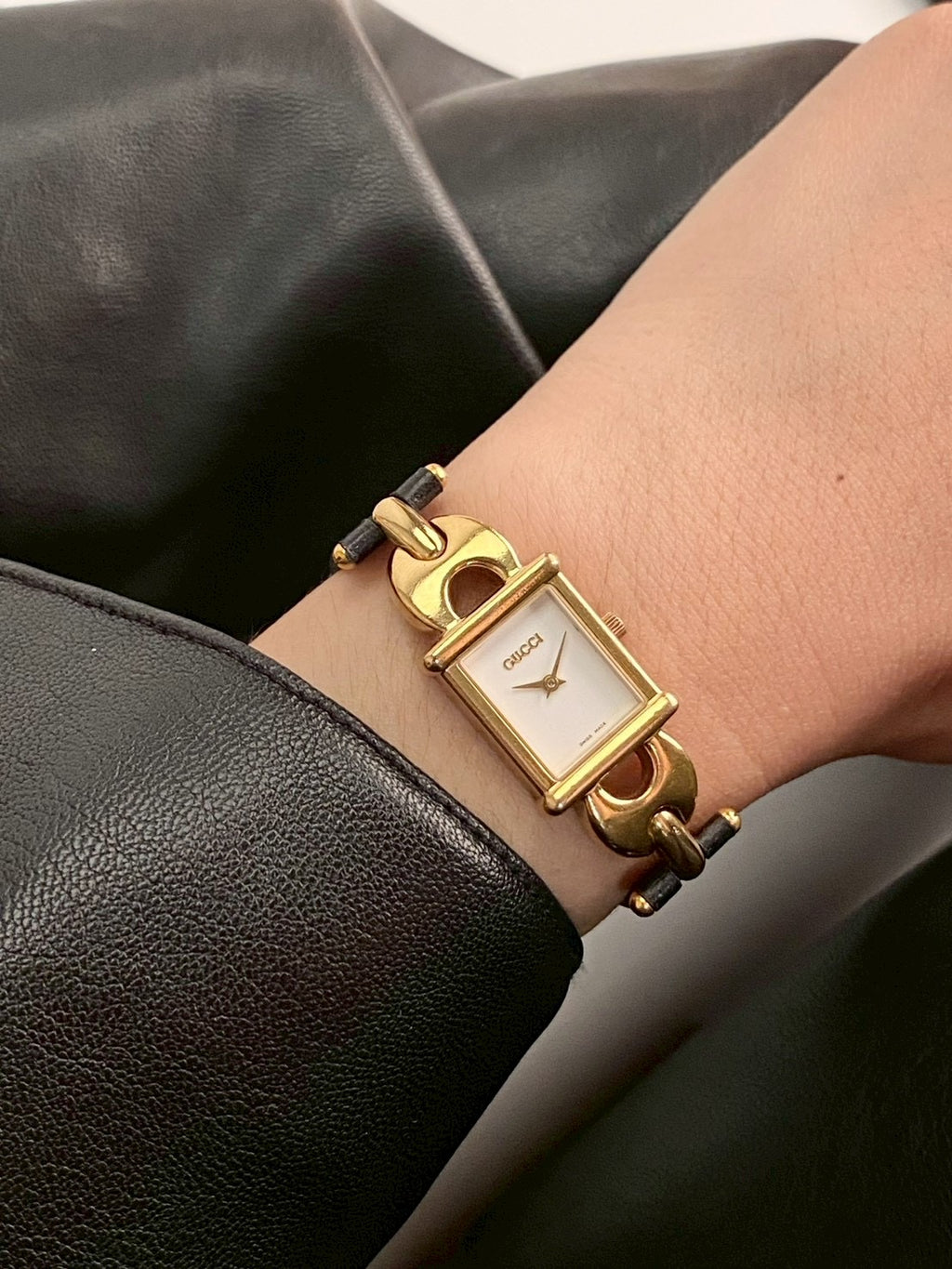 Gucci 1800I chang strap c.8853