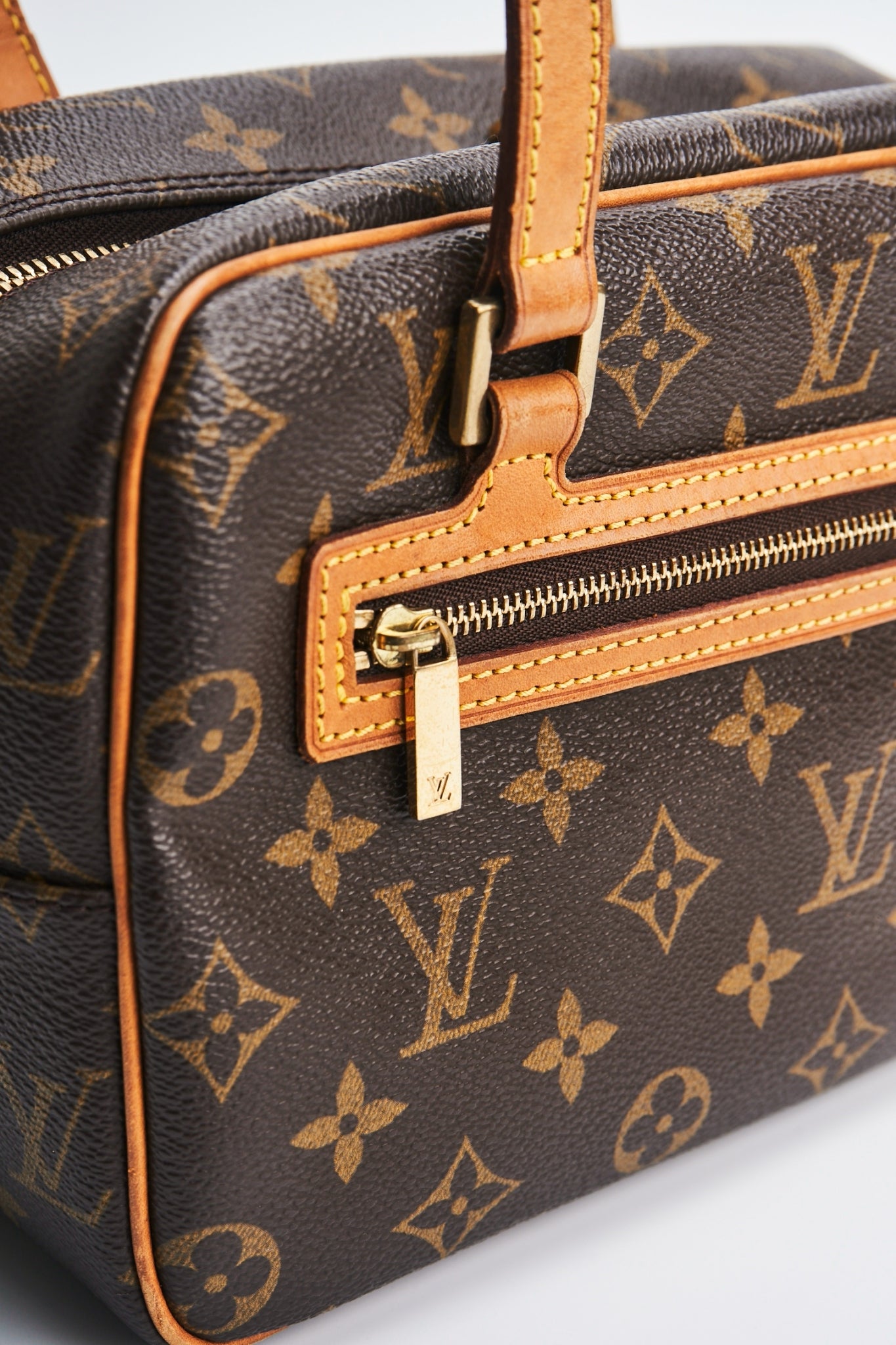Louis vuitton cite mm size