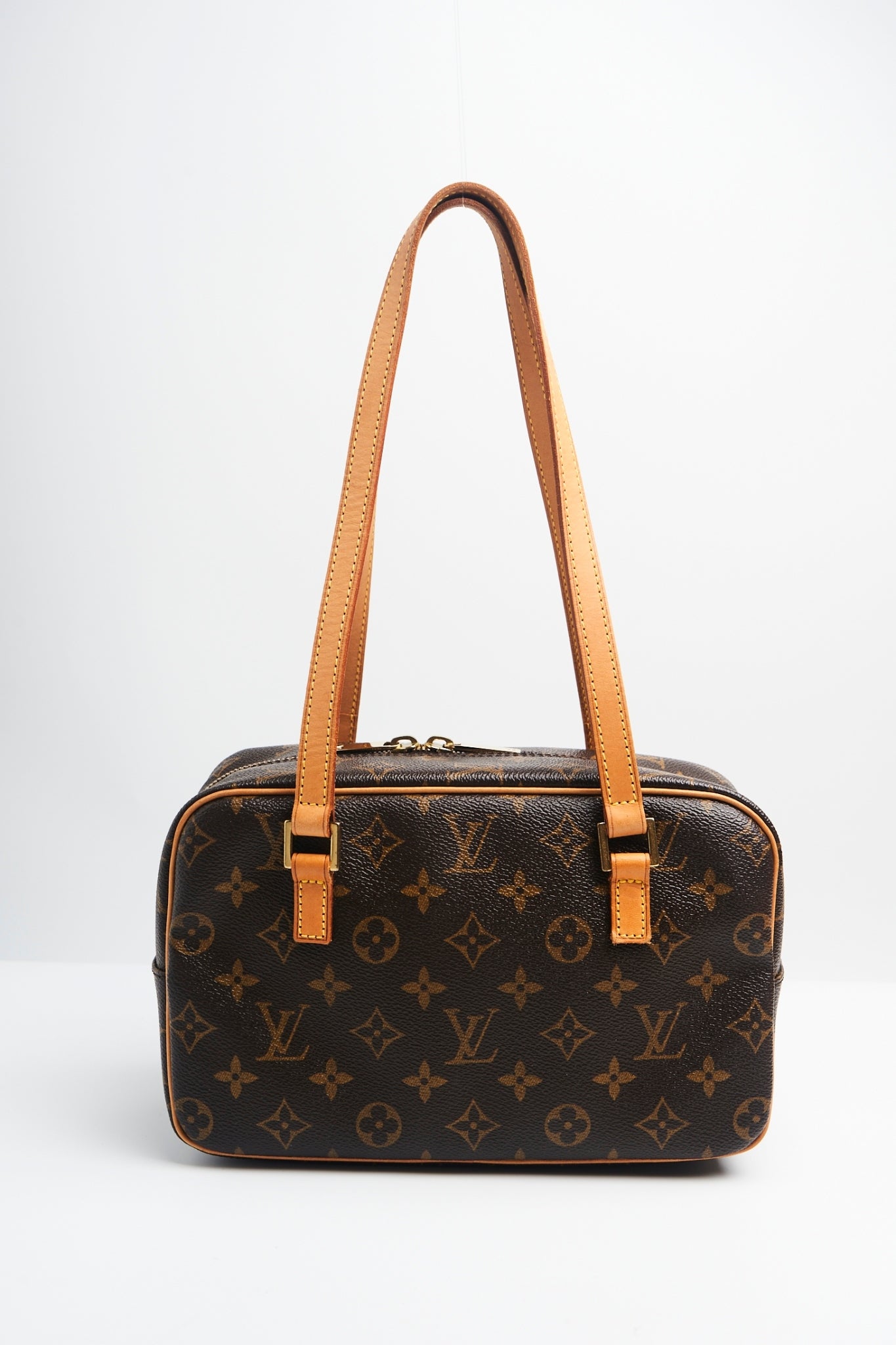 Louis vuitton Cite mm size