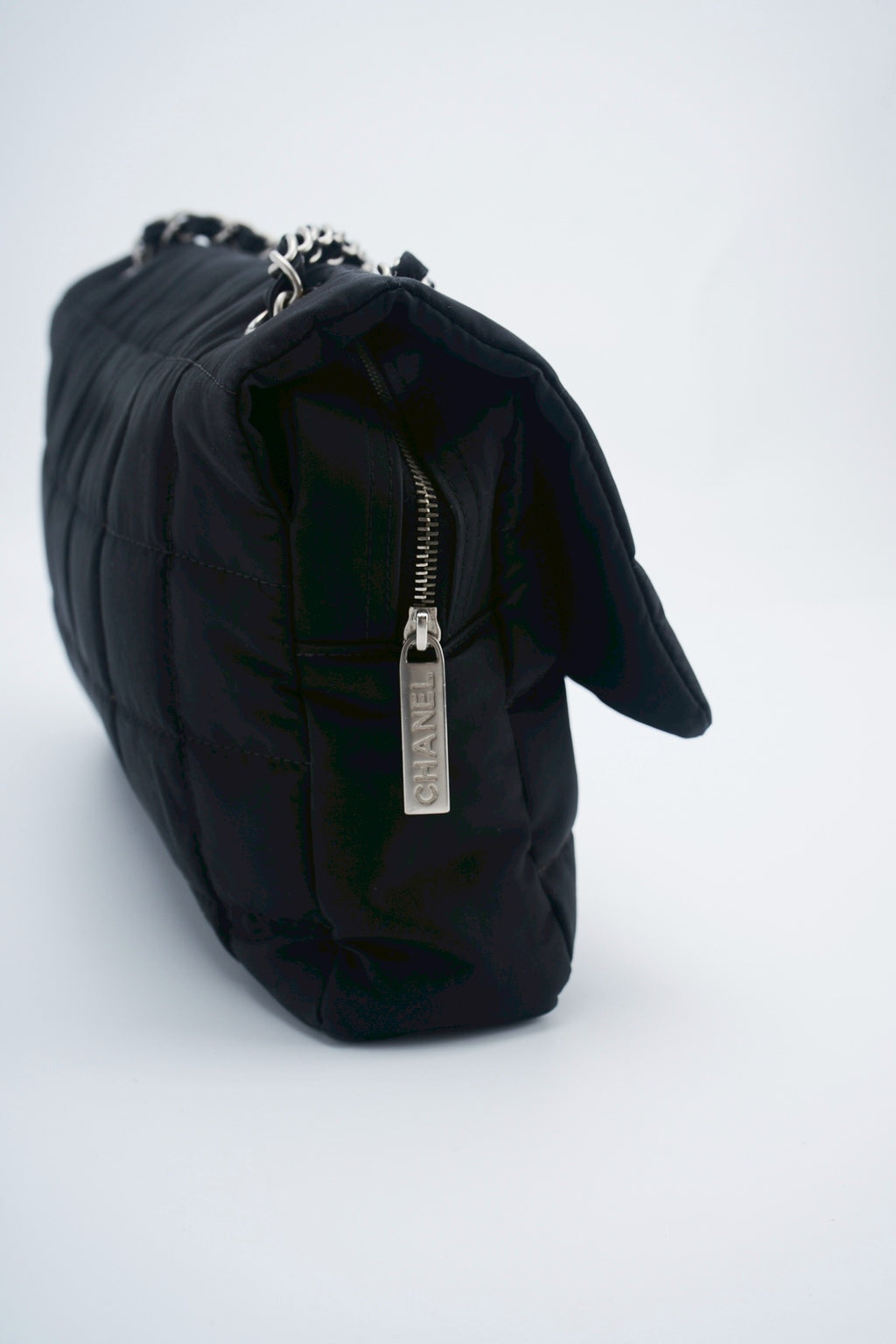 Chanel nylon easy flab “12
