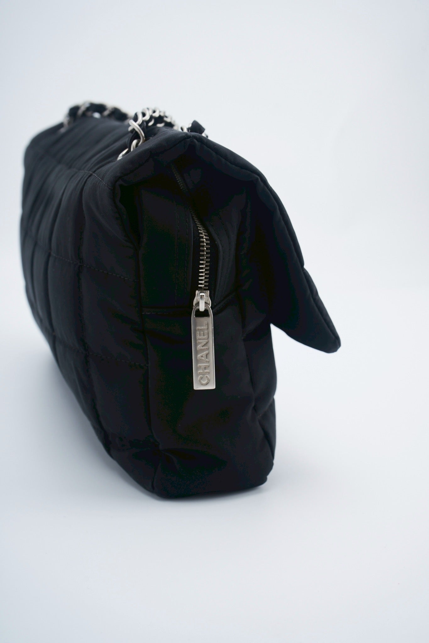Chanel nylon easy flab “12