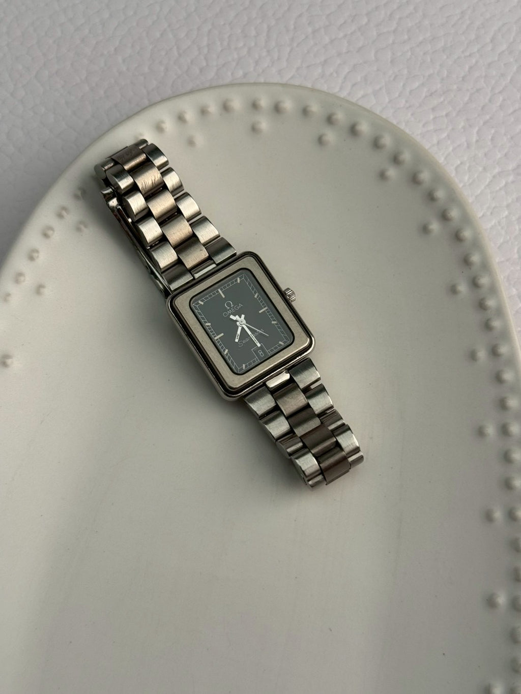 Omega vintage seamaster date.