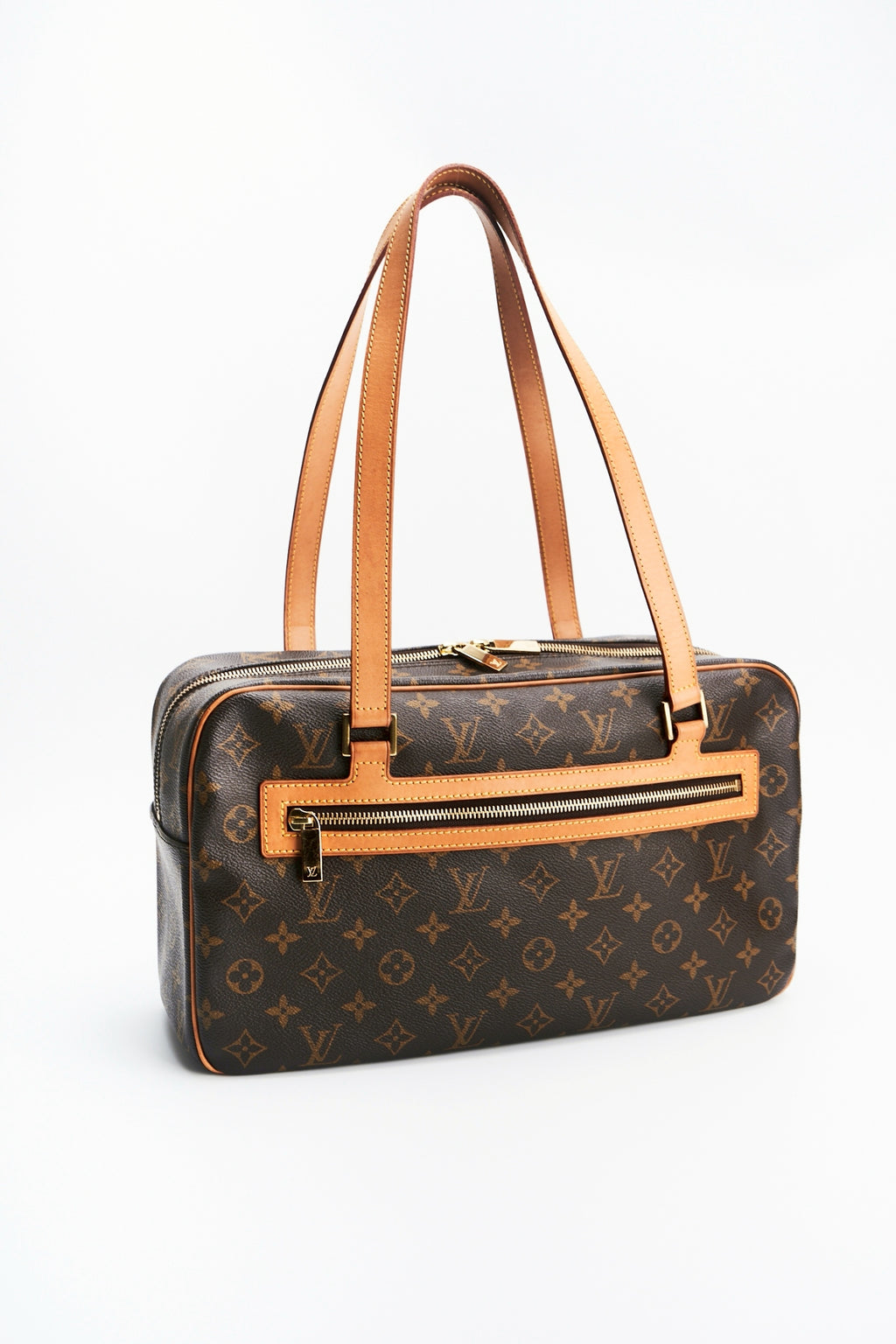 Louis vuitton  cite gm size