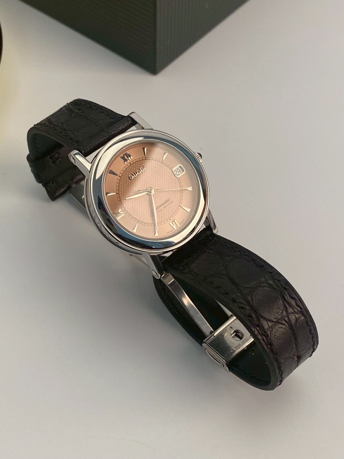 Gucci 7400 auto