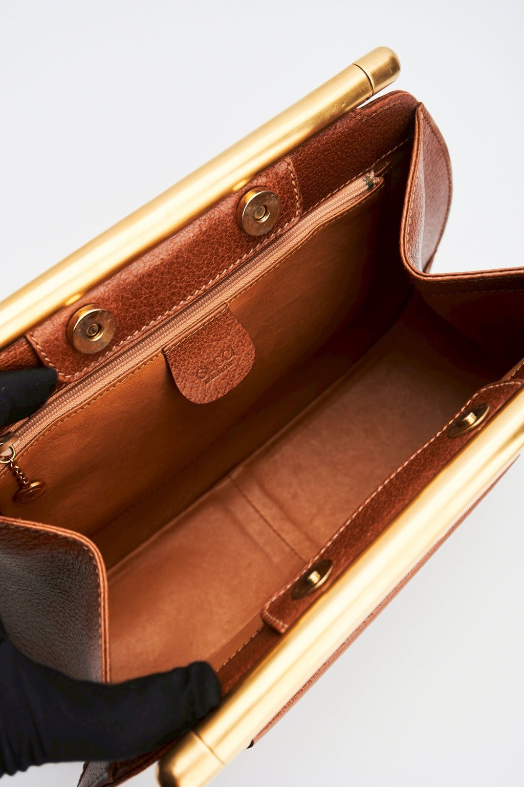 Gucci buckle leather
