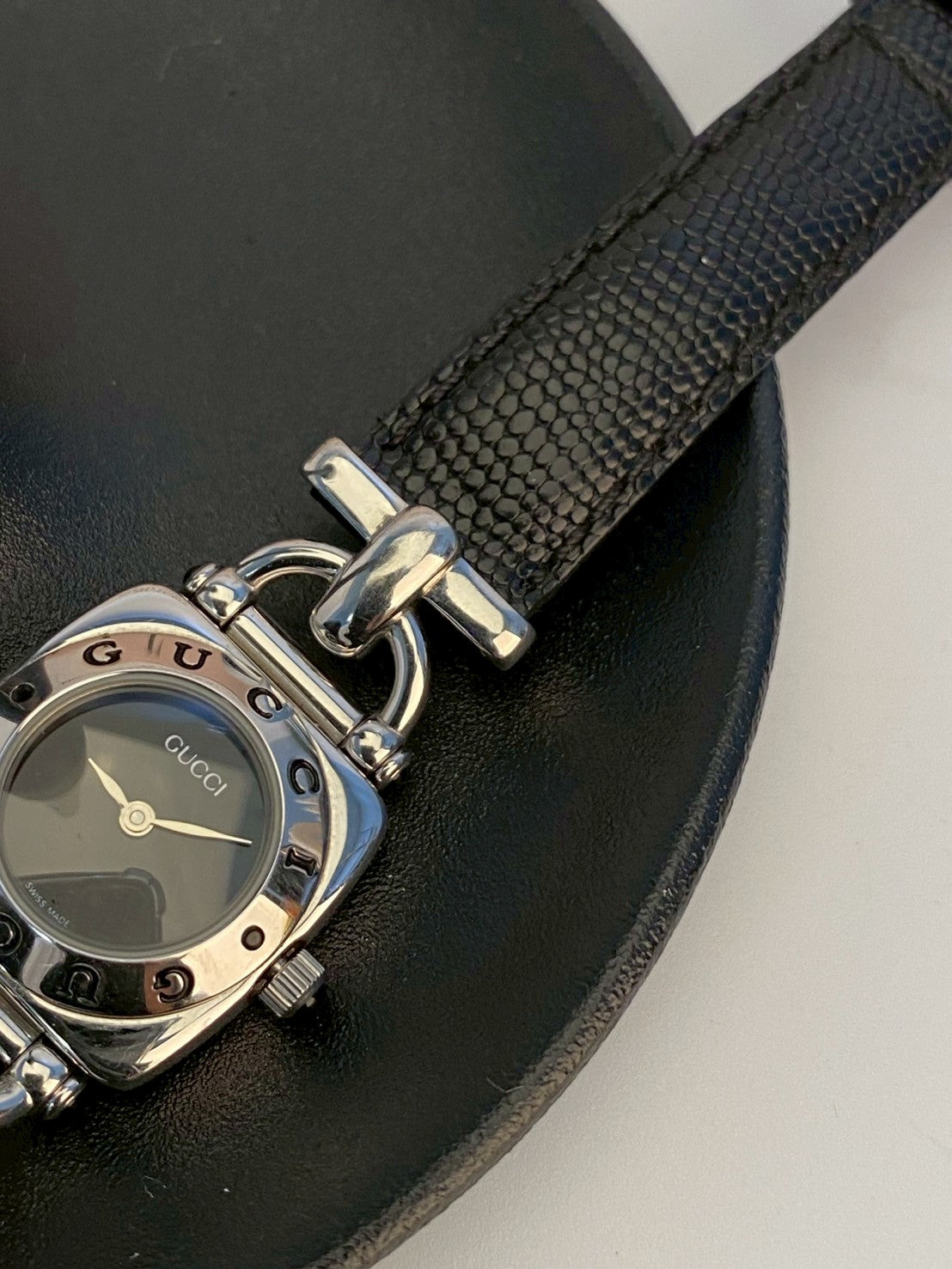 Gucci 6300L silver watch c.7306