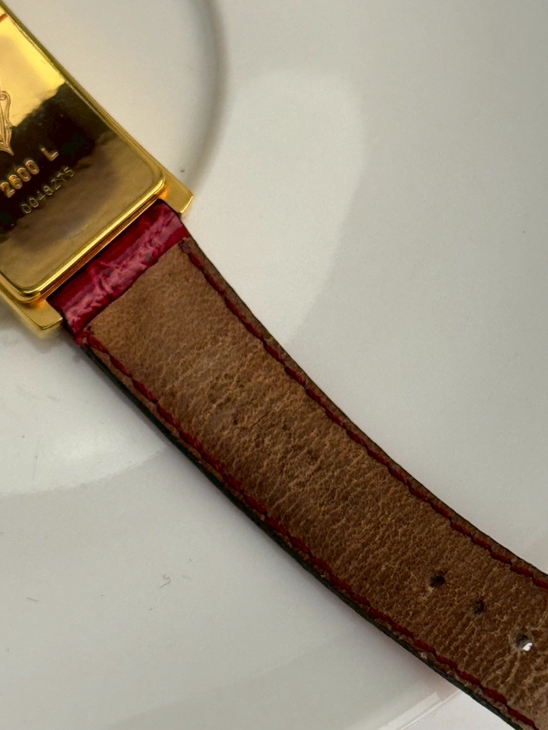 gucci 2600L rad dial. c.8275