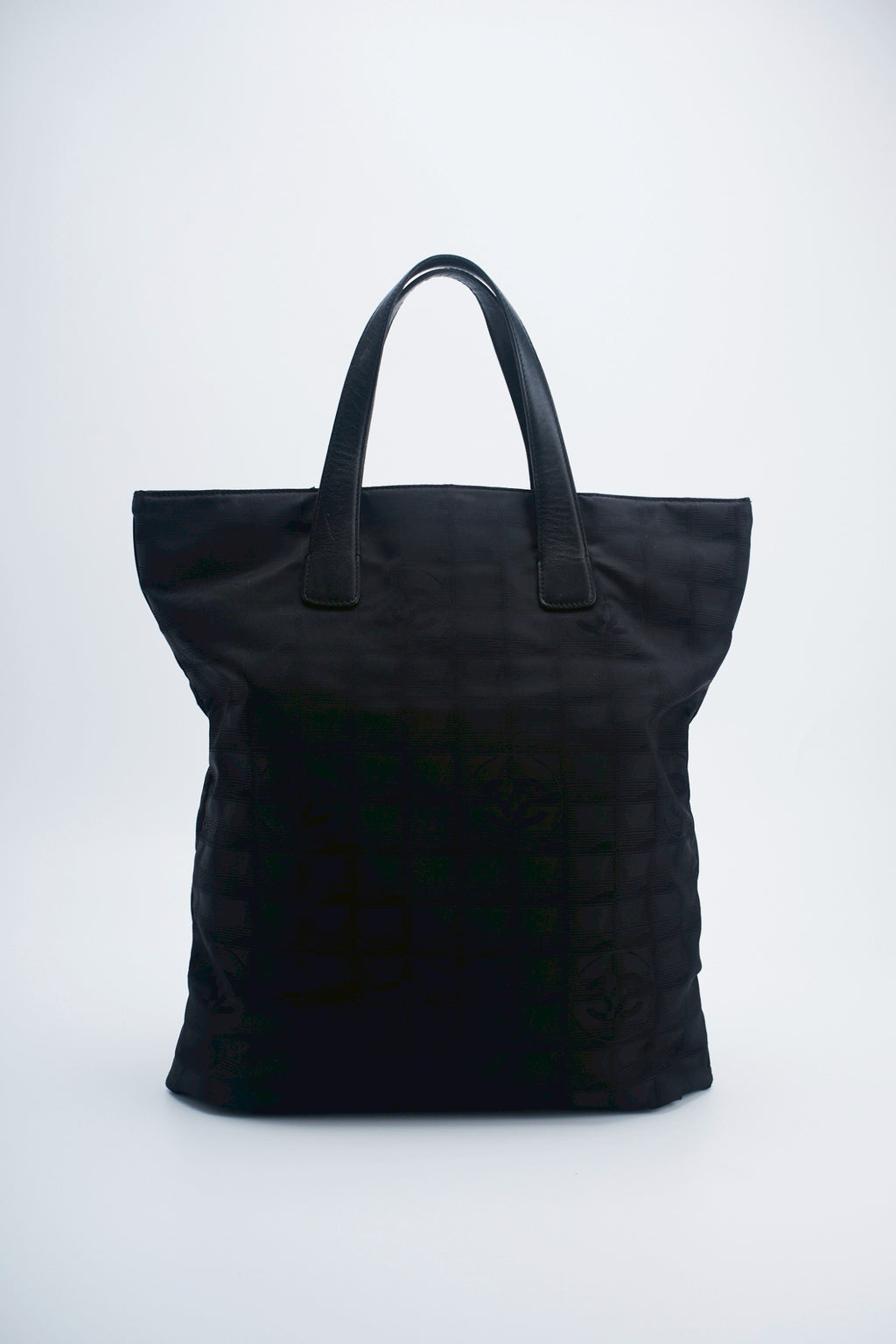 Chanel tavel line tote bag