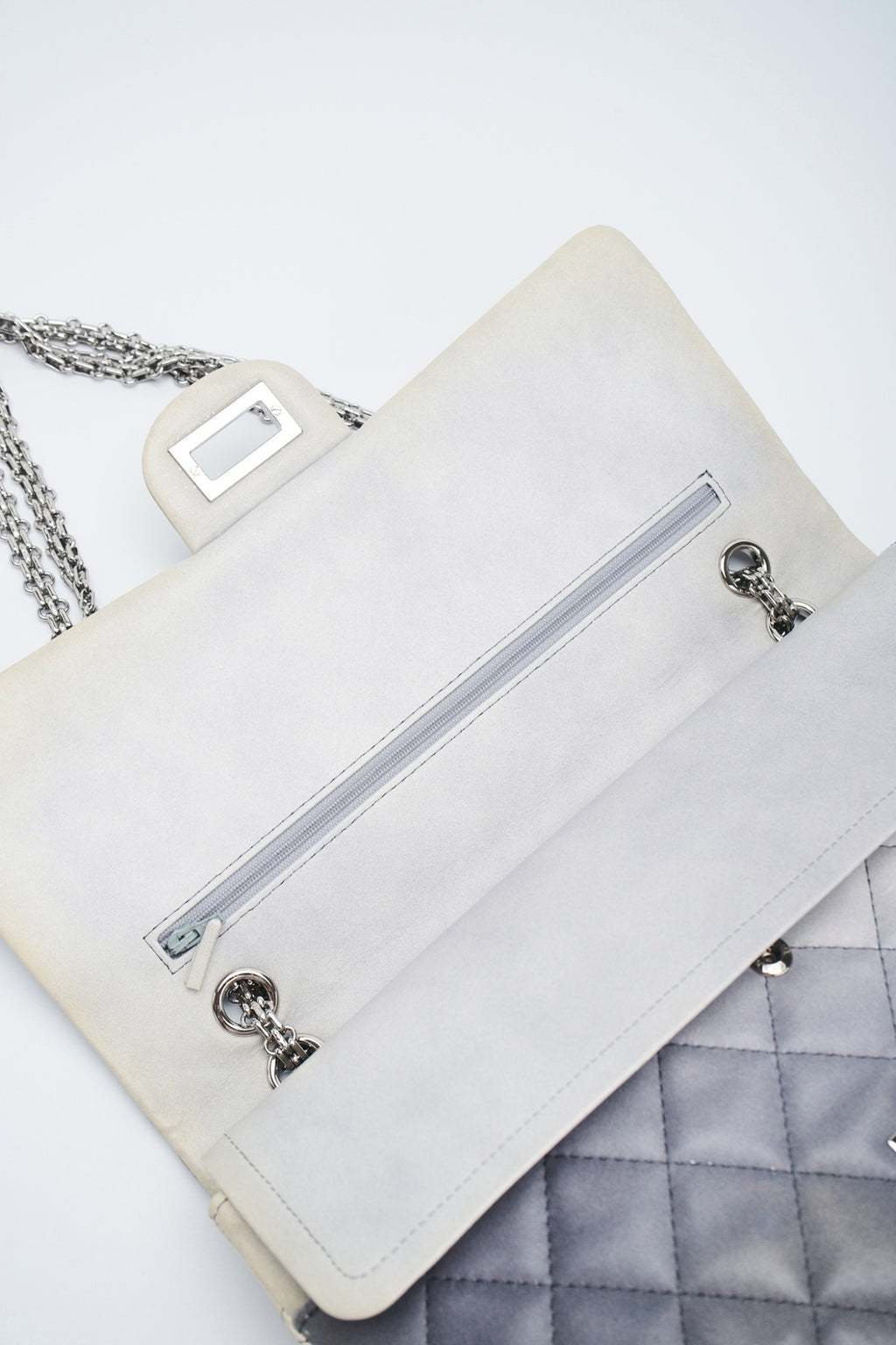 Chanel ombre reissue227