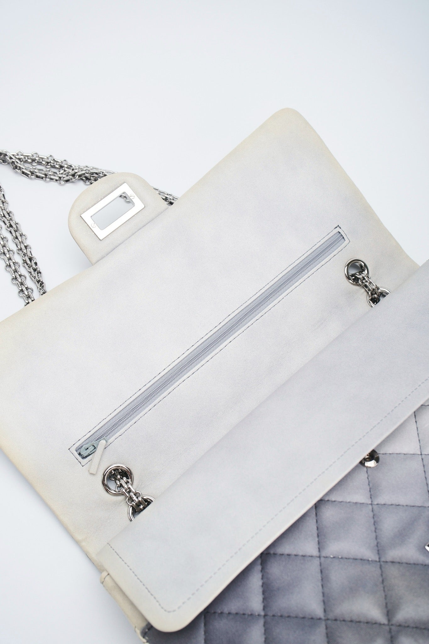 Chanel ombre reissue227