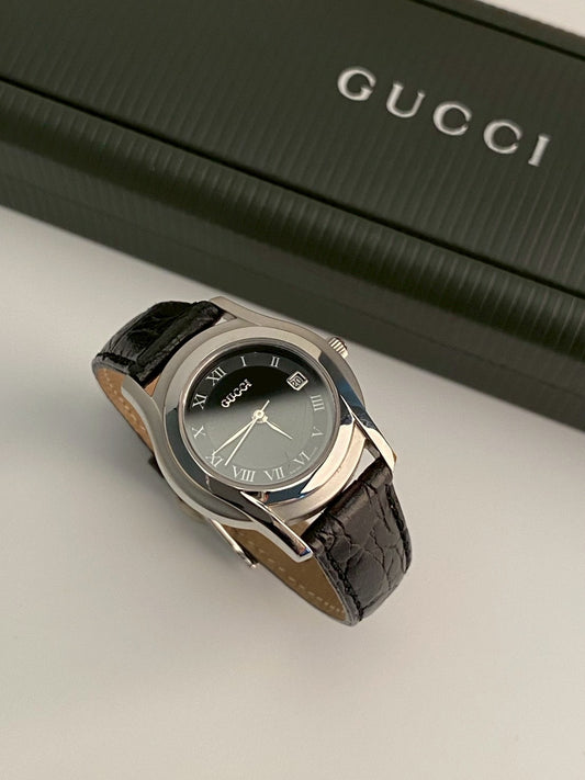 Gucci 5500l black dial watch