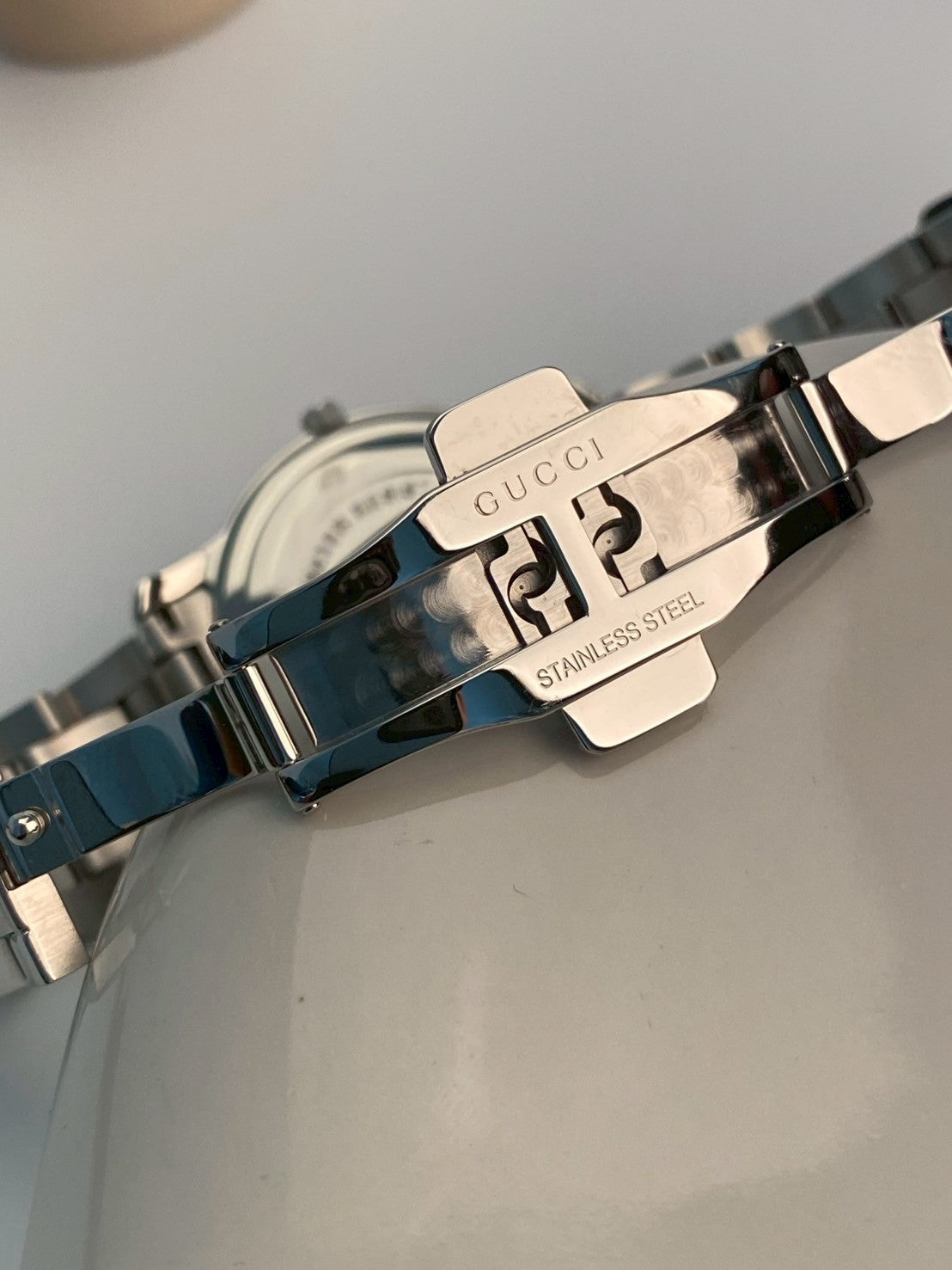 Gucci 5500M silver