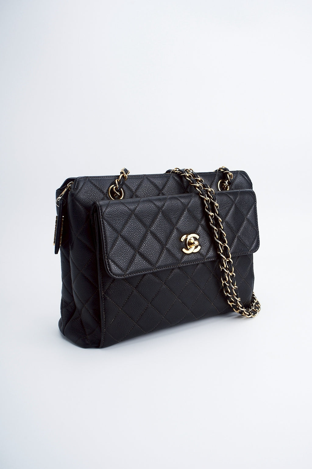 Chanel caviar chain bag