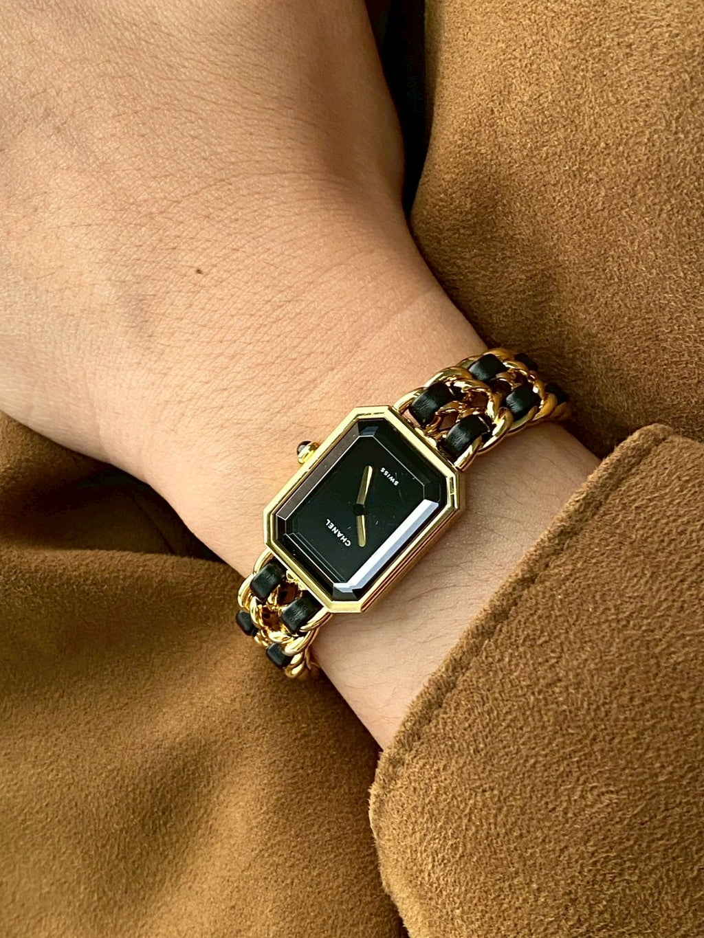 Chanel premiea size M c.6221