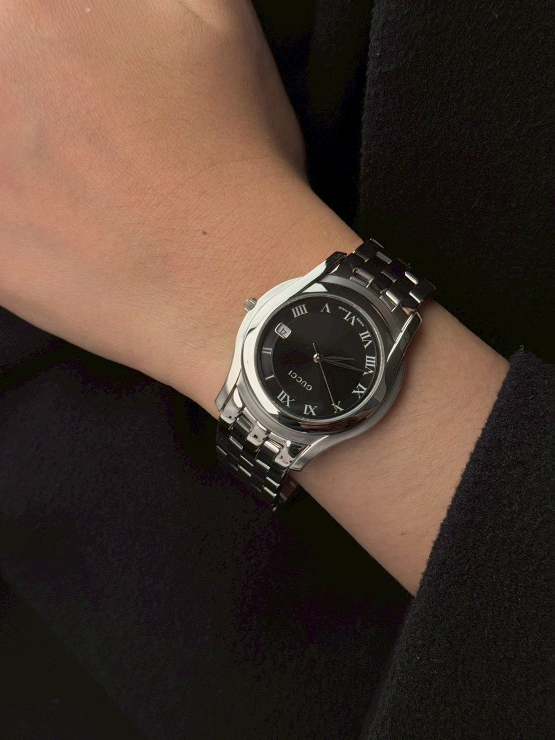 Gucci 5500m black dial date