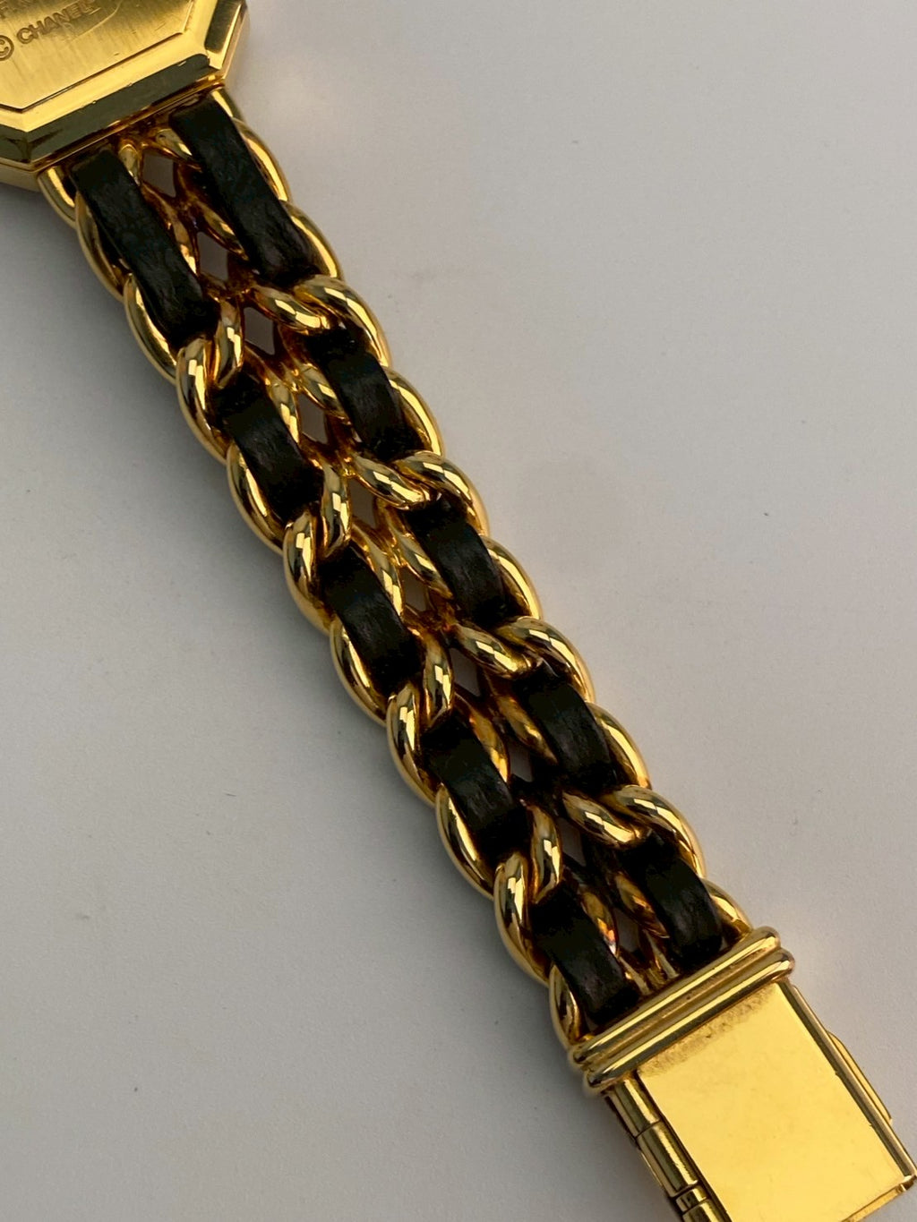 Chanel premiea size L c.5252