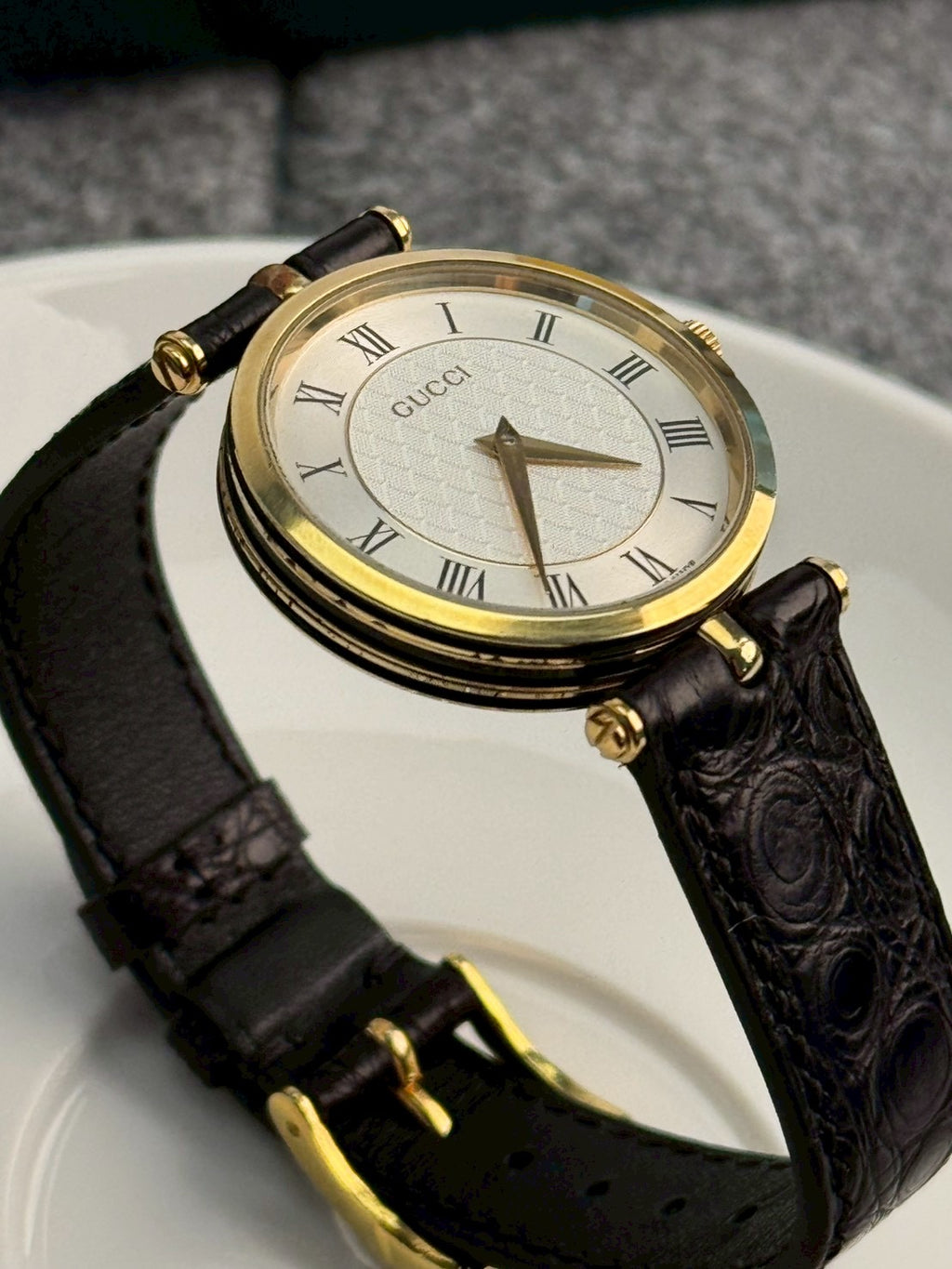 gucci 2000l gray dial boy c.5316