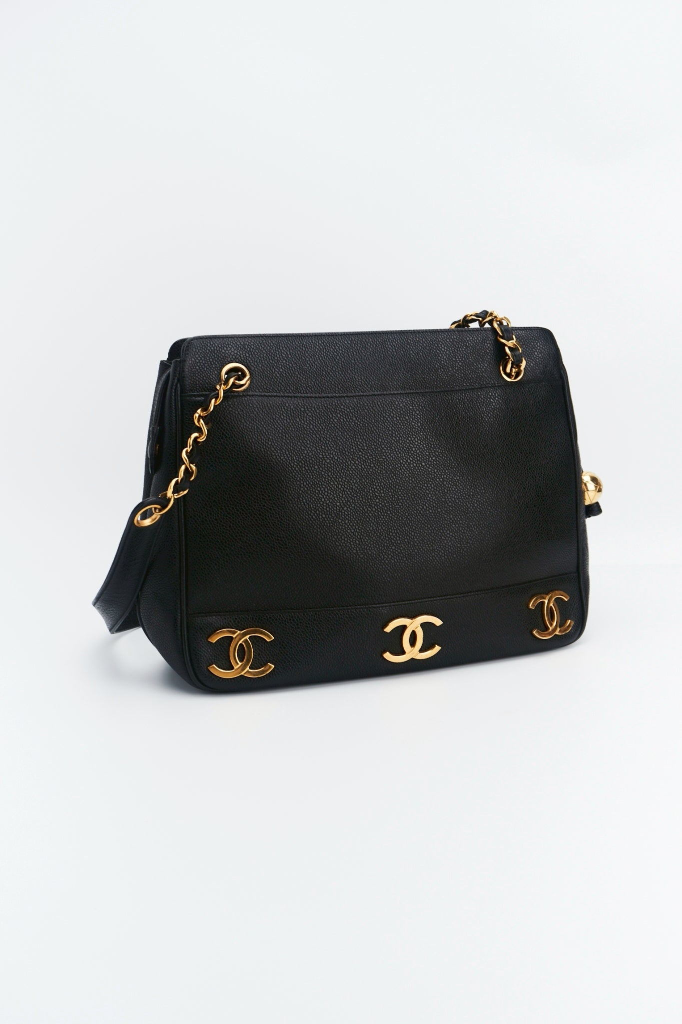 Chanel Caviar cc logo