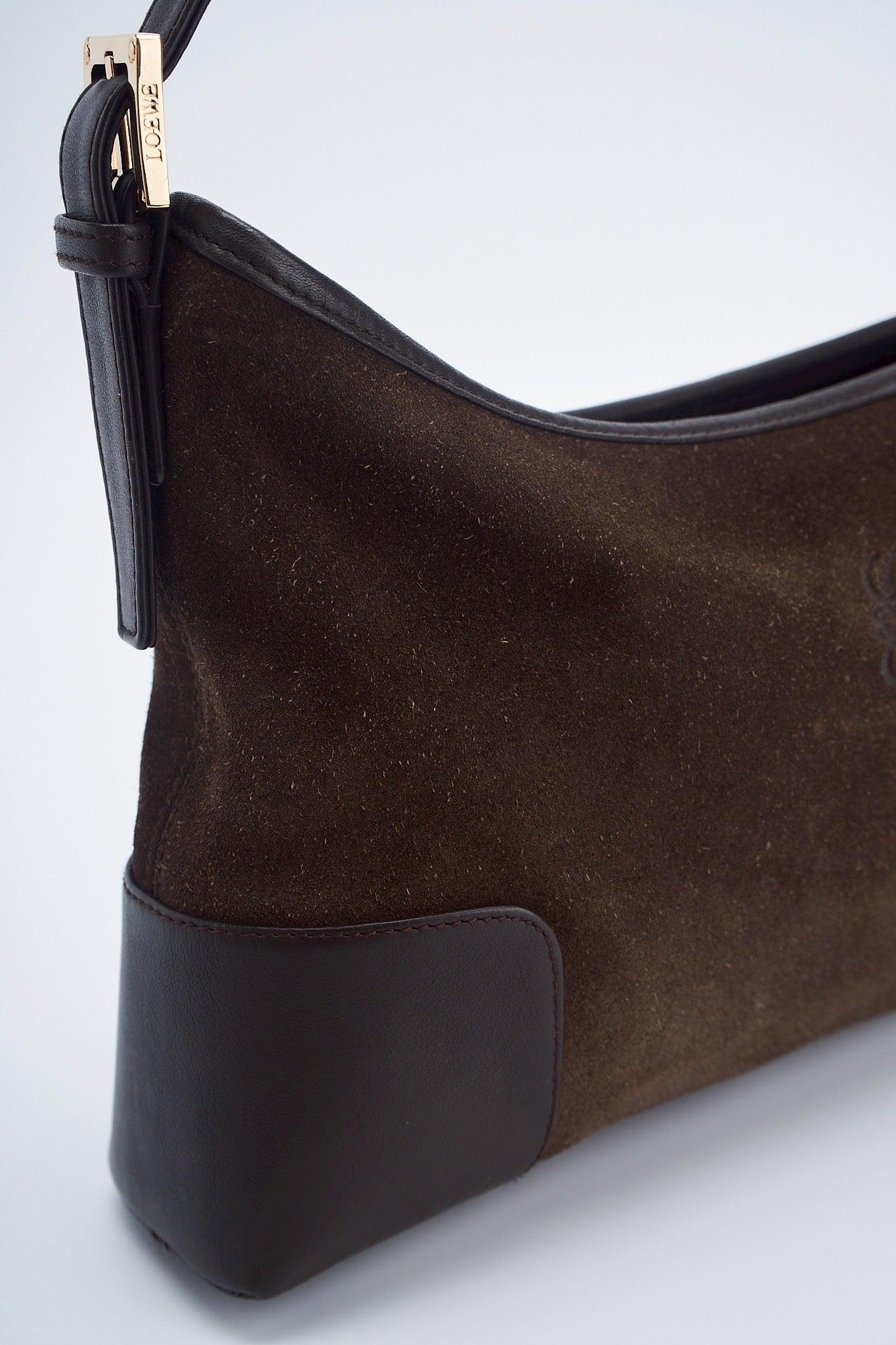 Loewe Suede Brown shoulder