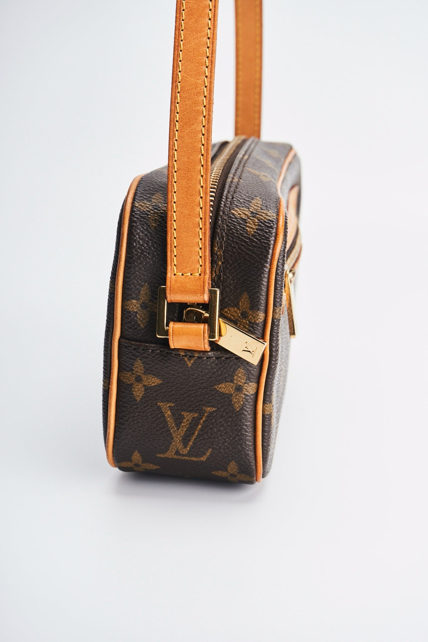 Louis vuitton cite pm size