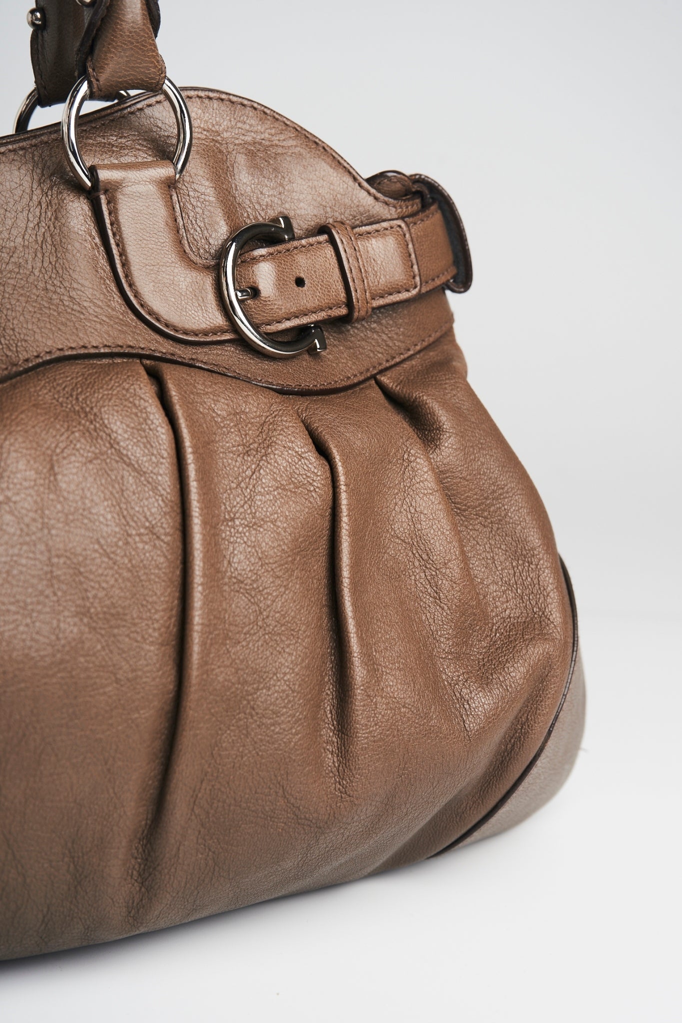 Ferragamo leather shoulder bag