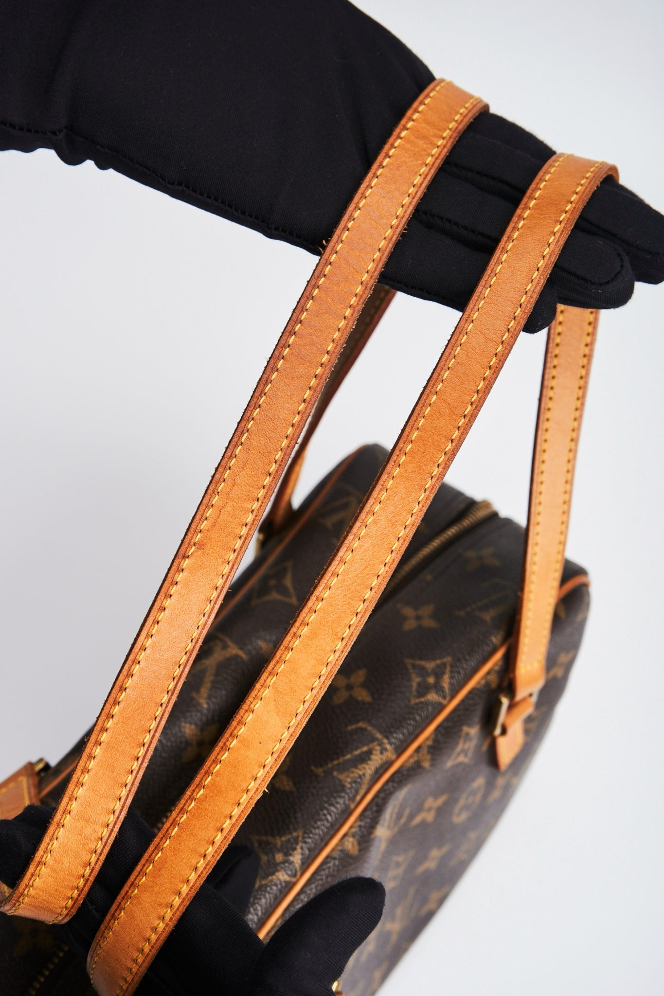 Louis vuitton cite mm size