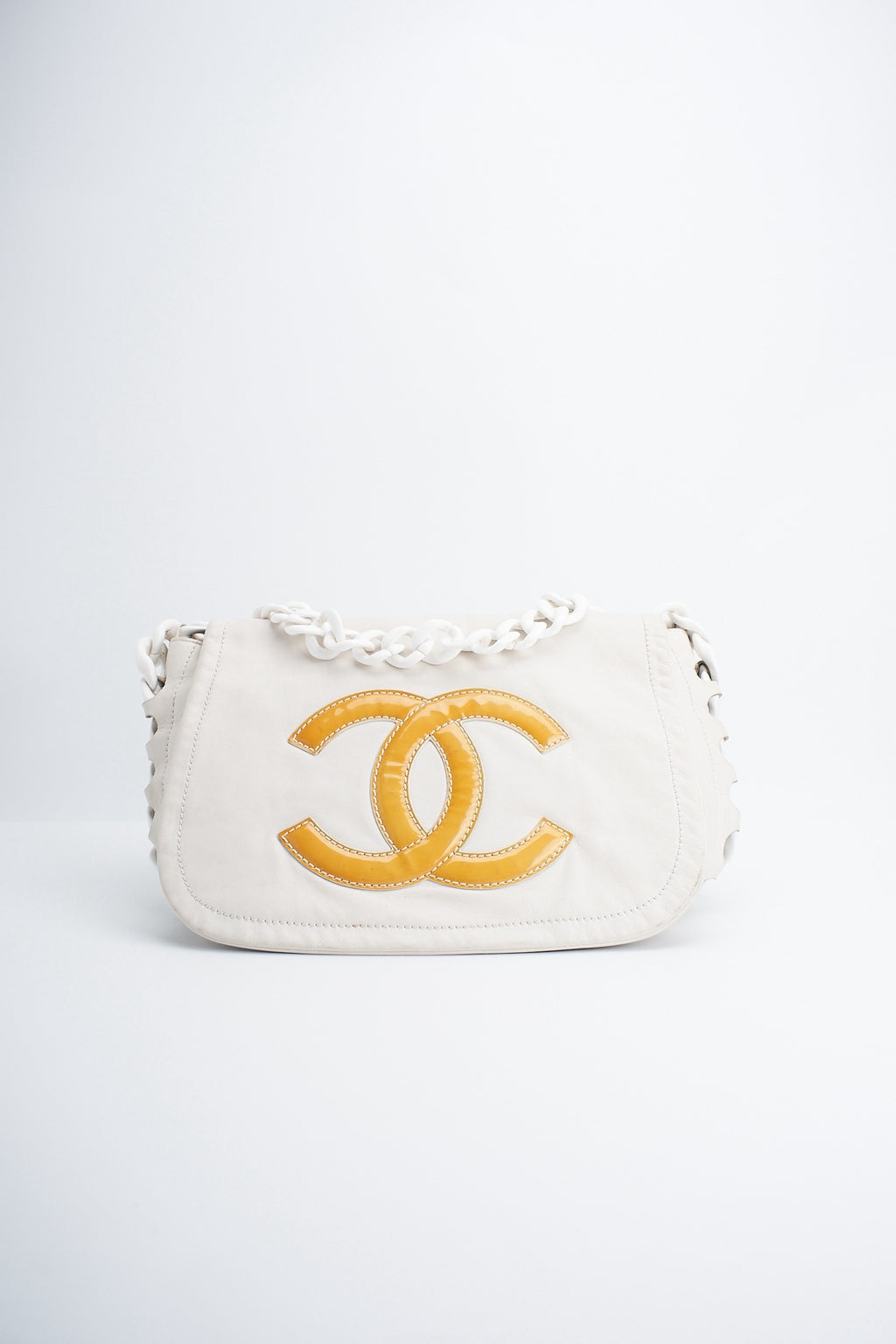 Chanel clogo