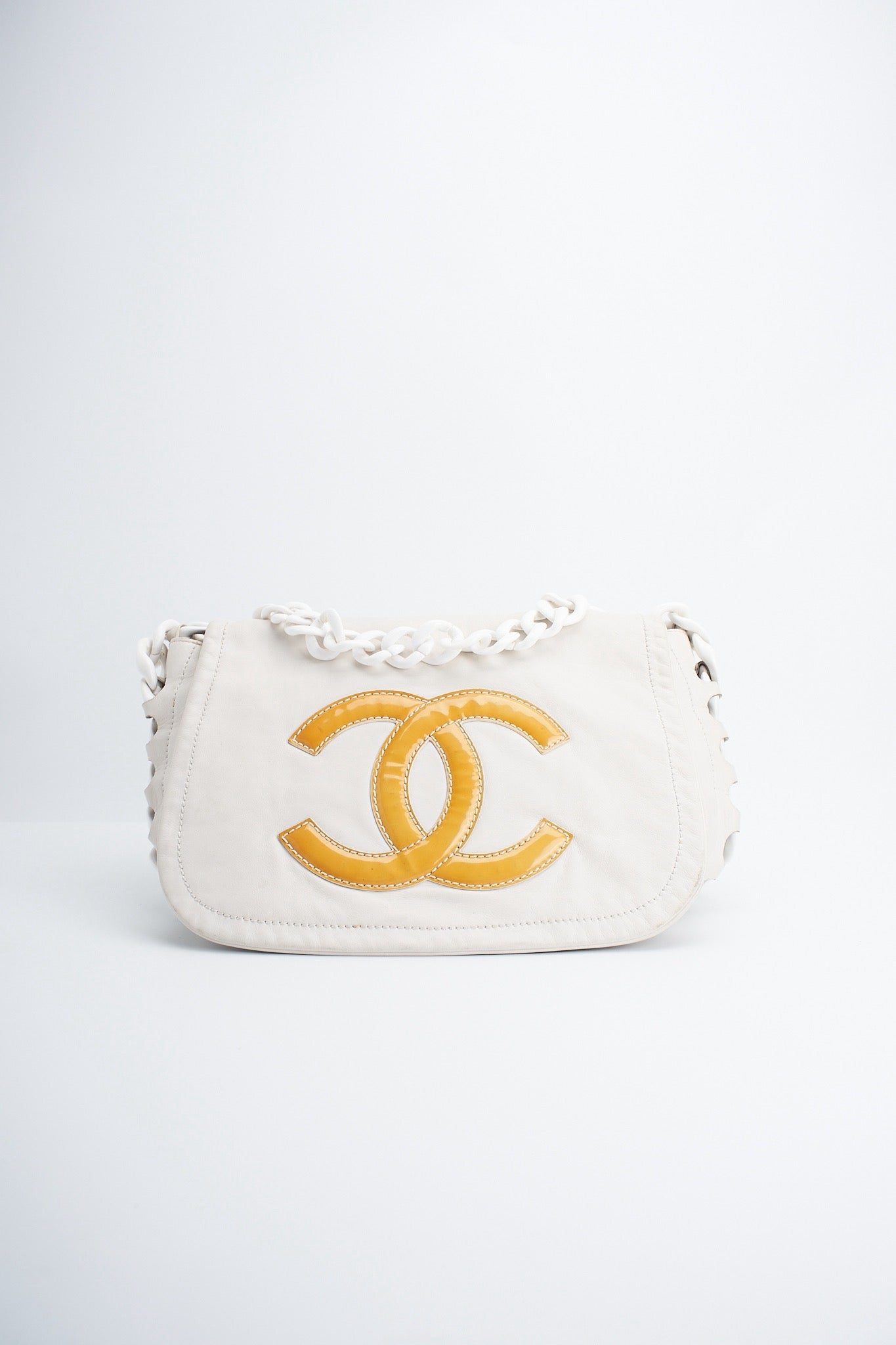 Chanel clogo