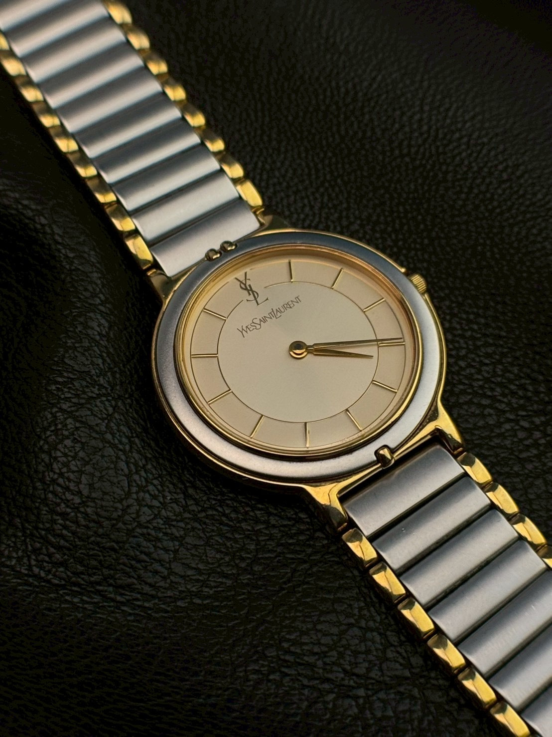 Ysl cream dial c.0197