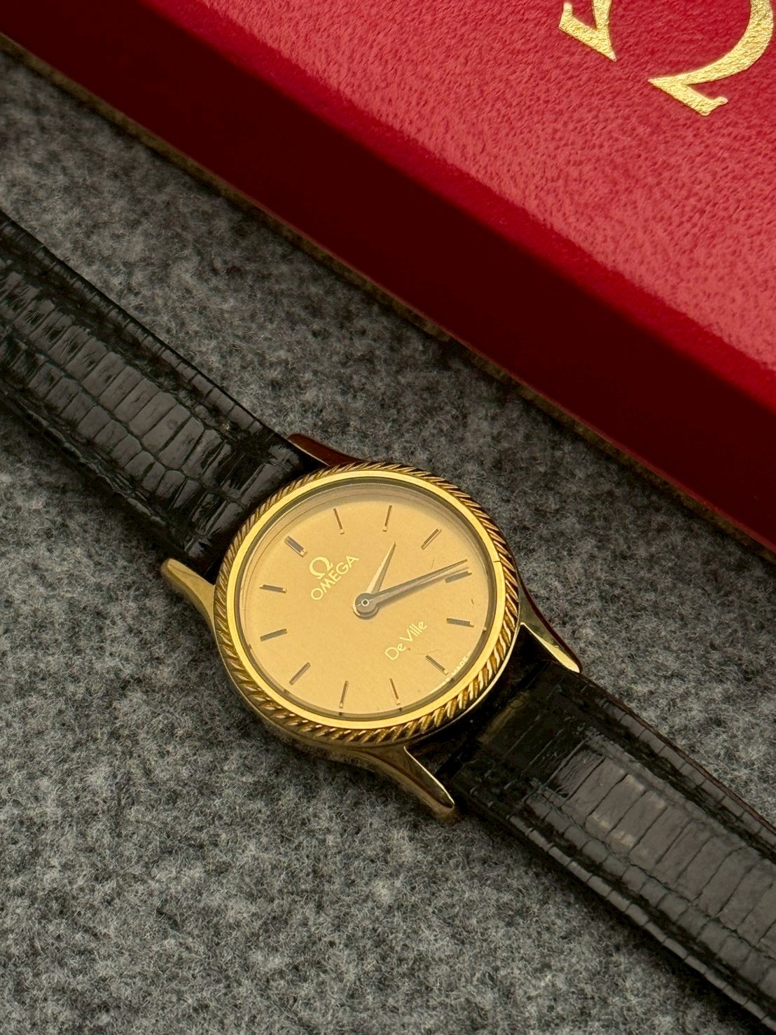 Omega devilla gold c.1387