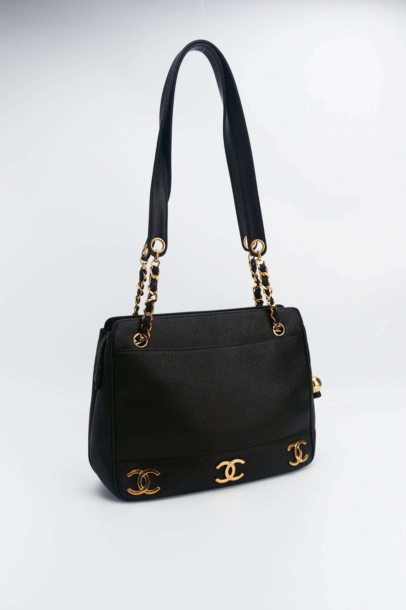 Chanel Caviar cc logo