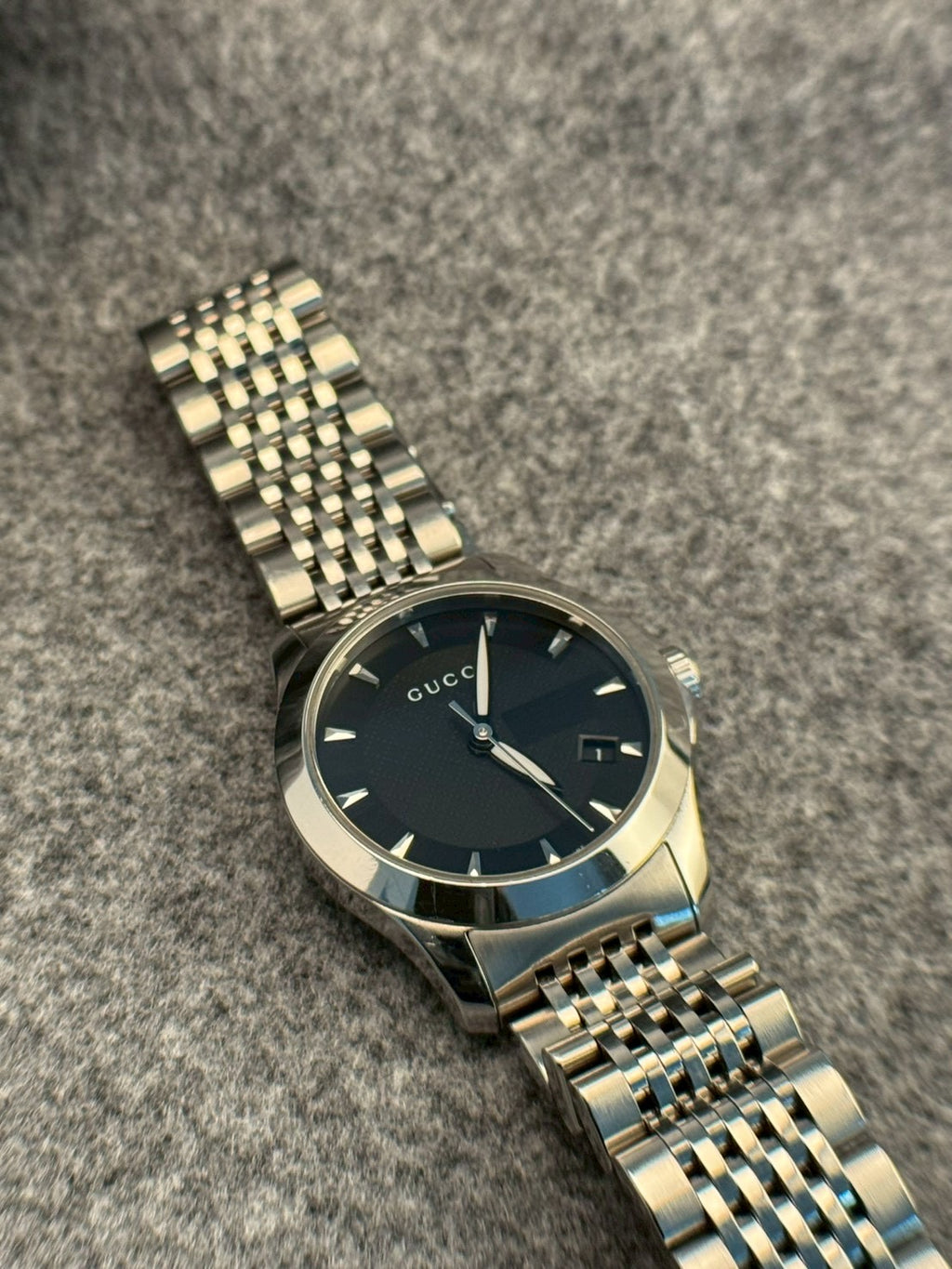 Gucci G-Timeless 126.5 c.7066